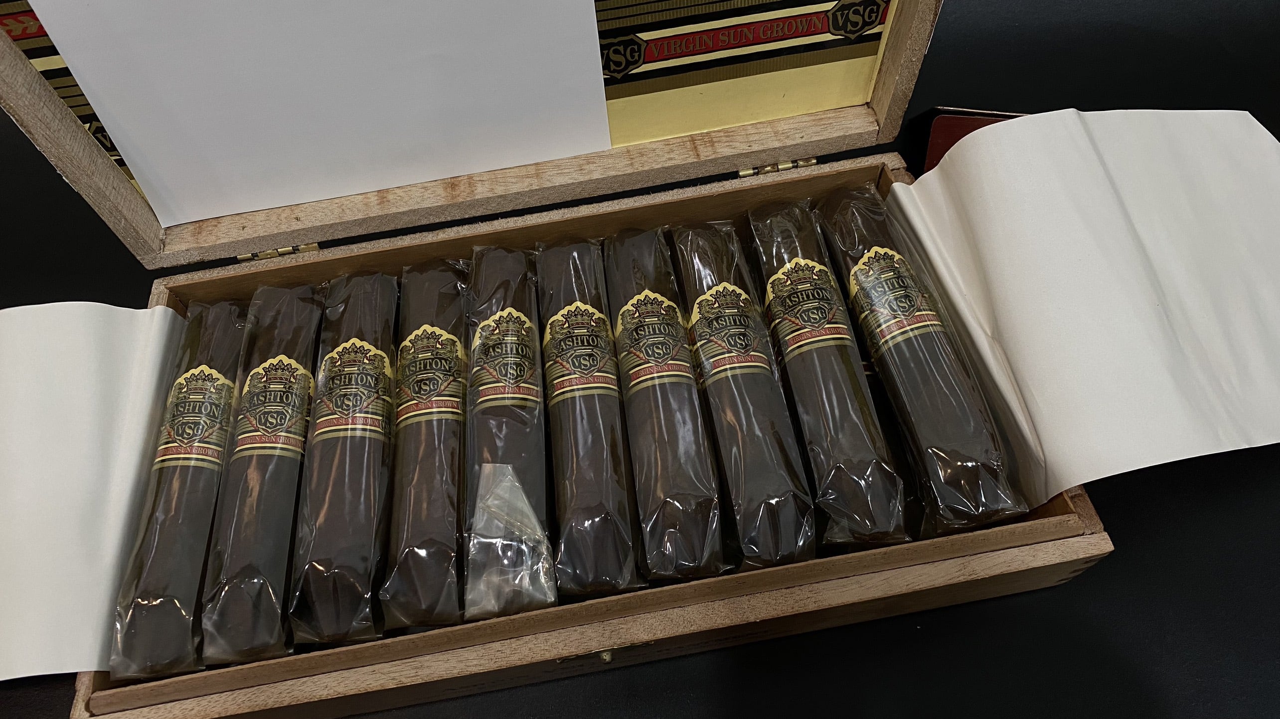 Cigar Ashton Virgin Sun Grown Enchantment 18 Kỳ Lân Luxury cigar ashton virgin sun grown enchantment 7 Cigar Ashton Virgin Sun Grown Enchantment