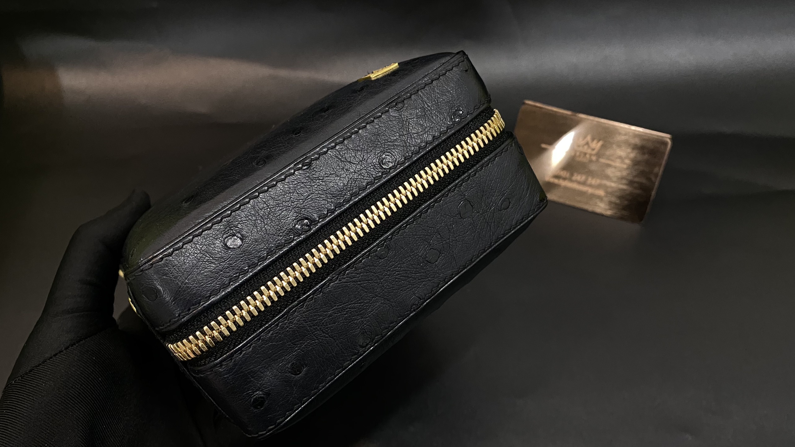 Hộp đựng xì gà da đà điểu 24 Kỳ Lân Luxury hop dung xi ga da da dieu 11 Hộp đựng xì gà da đà điểu