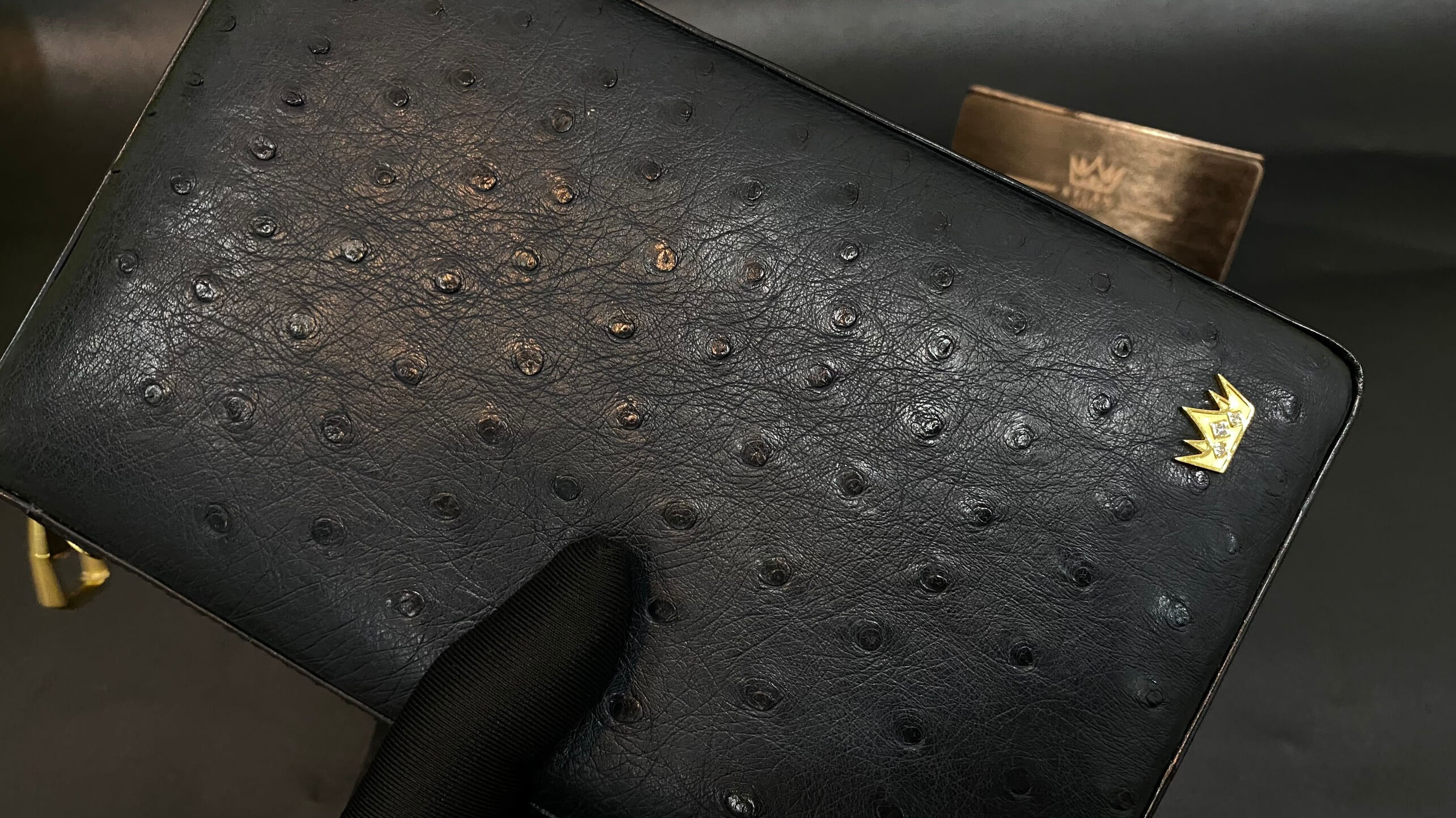 Hộp đựng xì gà da đà điểu 11 Kỳ Lân Luxury hop dung xi ga da da dieu 25 Hộp đựng xì gà da đà điểu