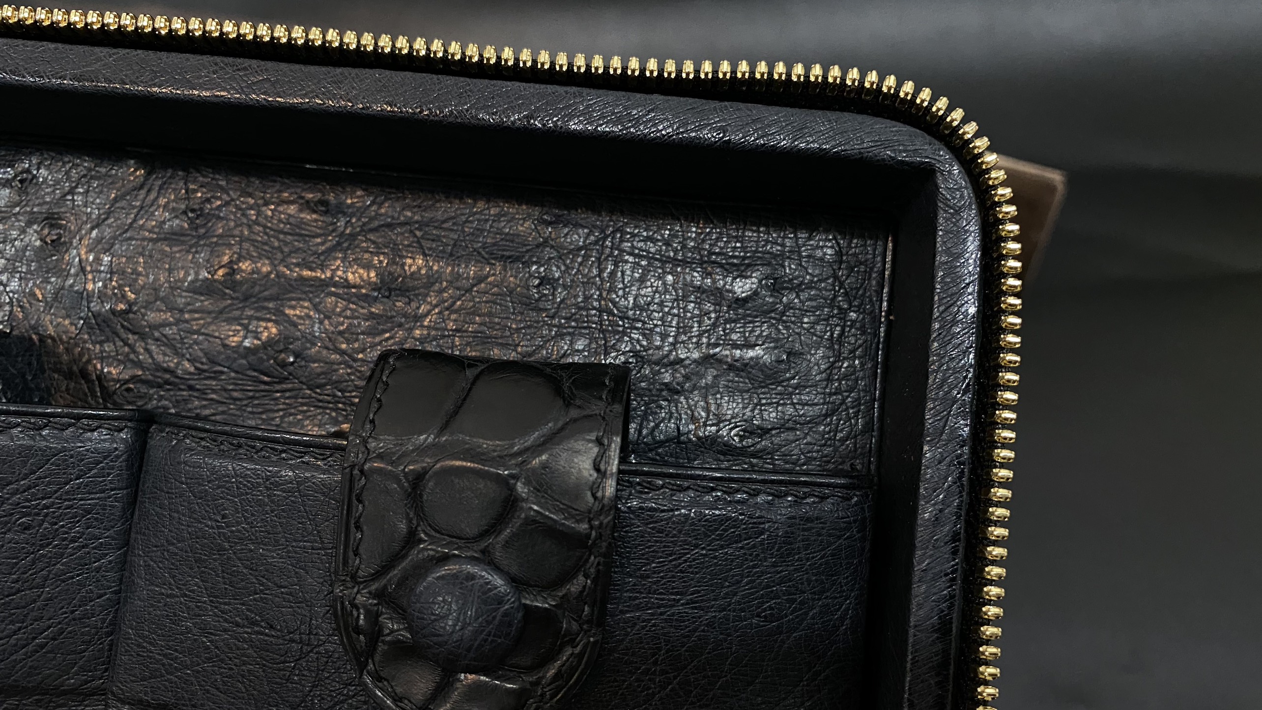 Hộp đựng xì gà da đà điểu 19 Kỳ Lân Luxury hop dung xi ga da da dieu 28 Hộp đựng xì gà da đà điểu