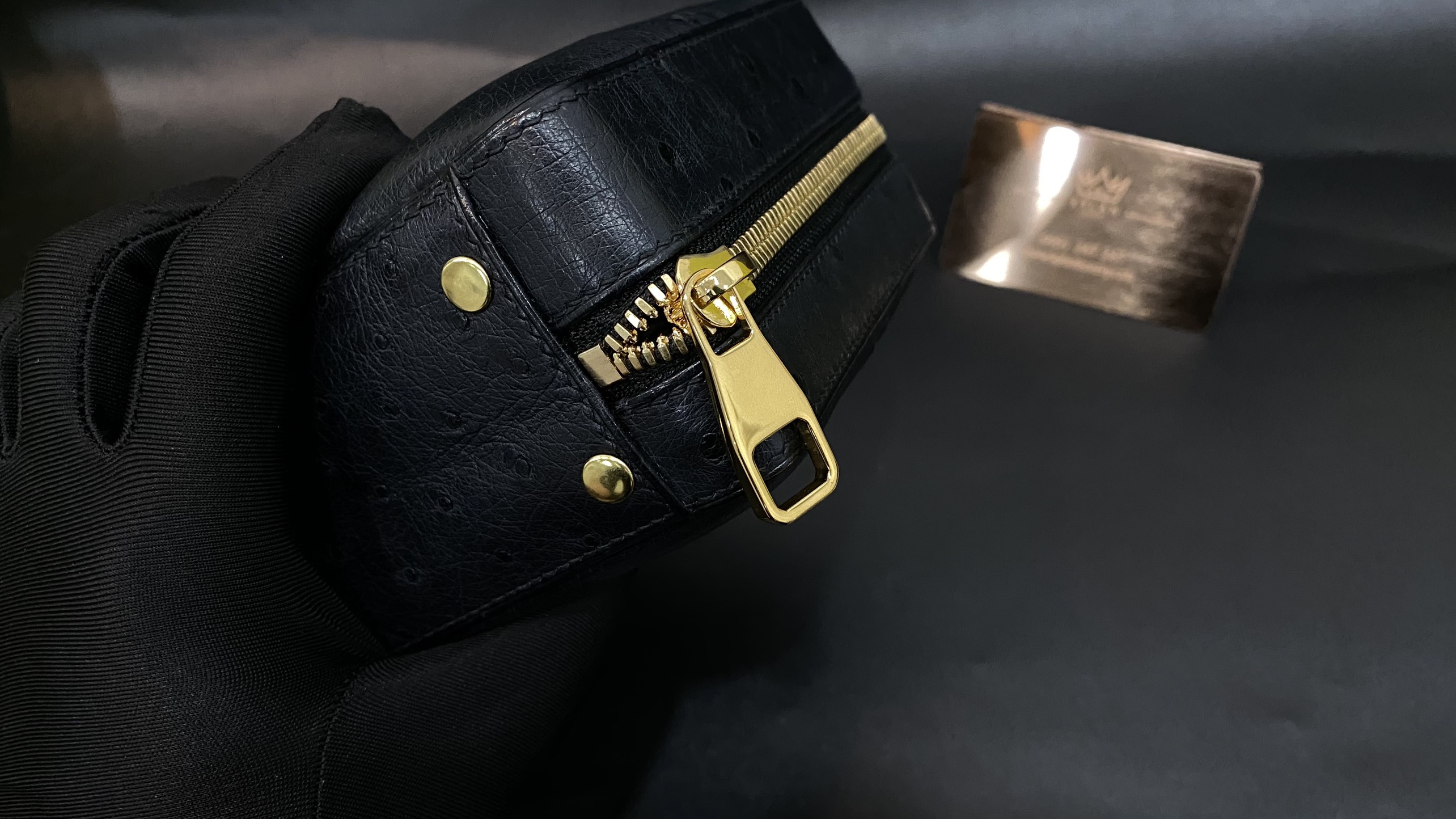 Hộp đựng xì gà da đà điểu 5 Kỳ Lân Luxury hop dung xi ga da da dieu 34 Hộp đựng xì gà da đà điểu