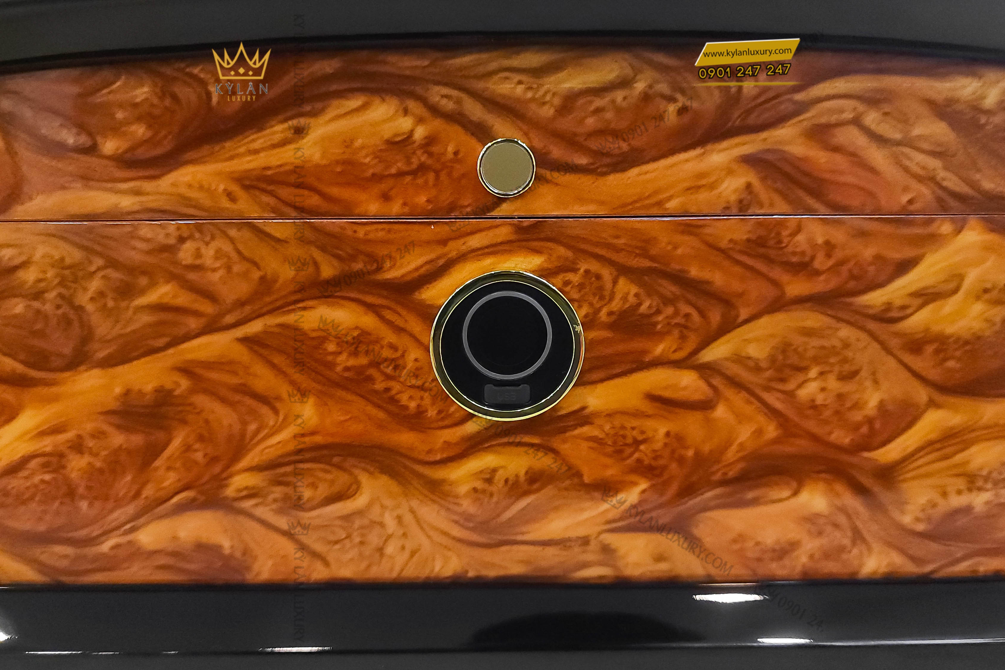 Hộp đựng xì gà Lubinski 10 Kỳ Lân Luxury hop dung xi ga lubinski 7 Hộp đựng xì gà Lubinski