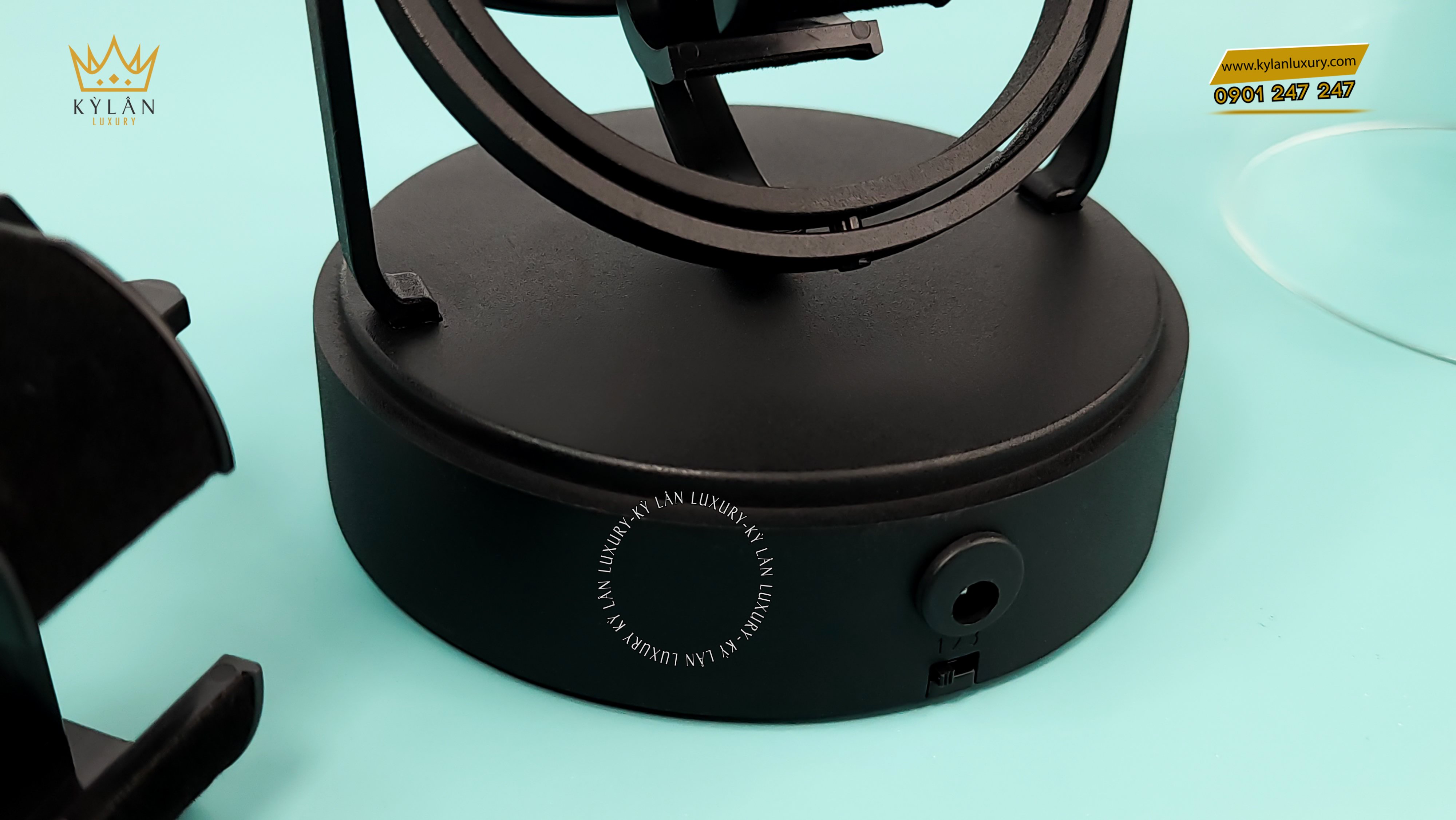 Hộp xoay đồng hồ 7 Kỳ Lân Luxury hop xoay dong ho 5 aee47e6d 1a50 4d5e a8a7 c4a245fc6c4e Hộp xoay đồng hồ