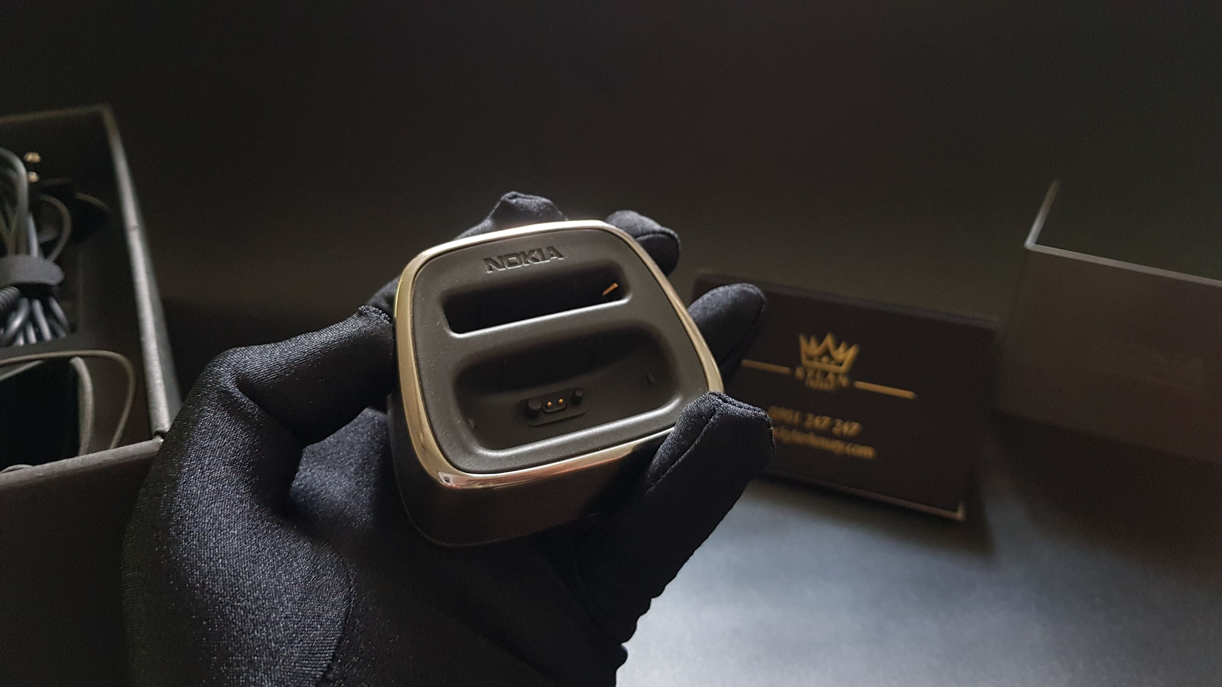 Nokia 8800 Anakin fullbox hộp sách gần như mới 57 Kỳ Lân Luxury nokia 8800 anakin fullbox hop sach 6 Nokia 8800 Anakin fullbox hộp sách gần như mới