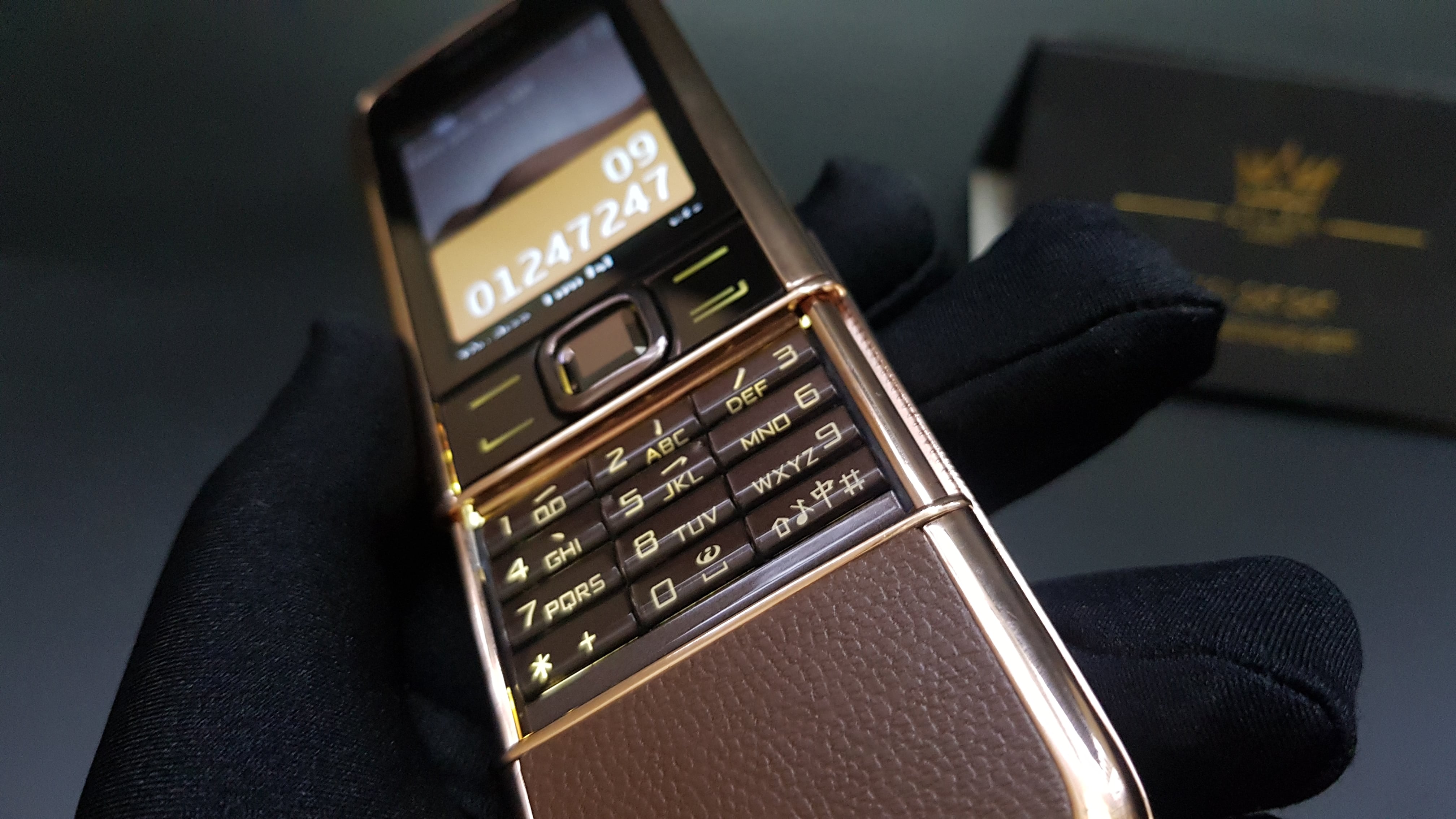 Nokia 8800 Arte Rose Gold vỏ chế tác đẹp 99% 6 Kỳ Lân Luxury nokia 8800 arte rose gold vo che tac 30 Nokia 8800 Arte Rose Gold vỏ chế tác đẹp 99%