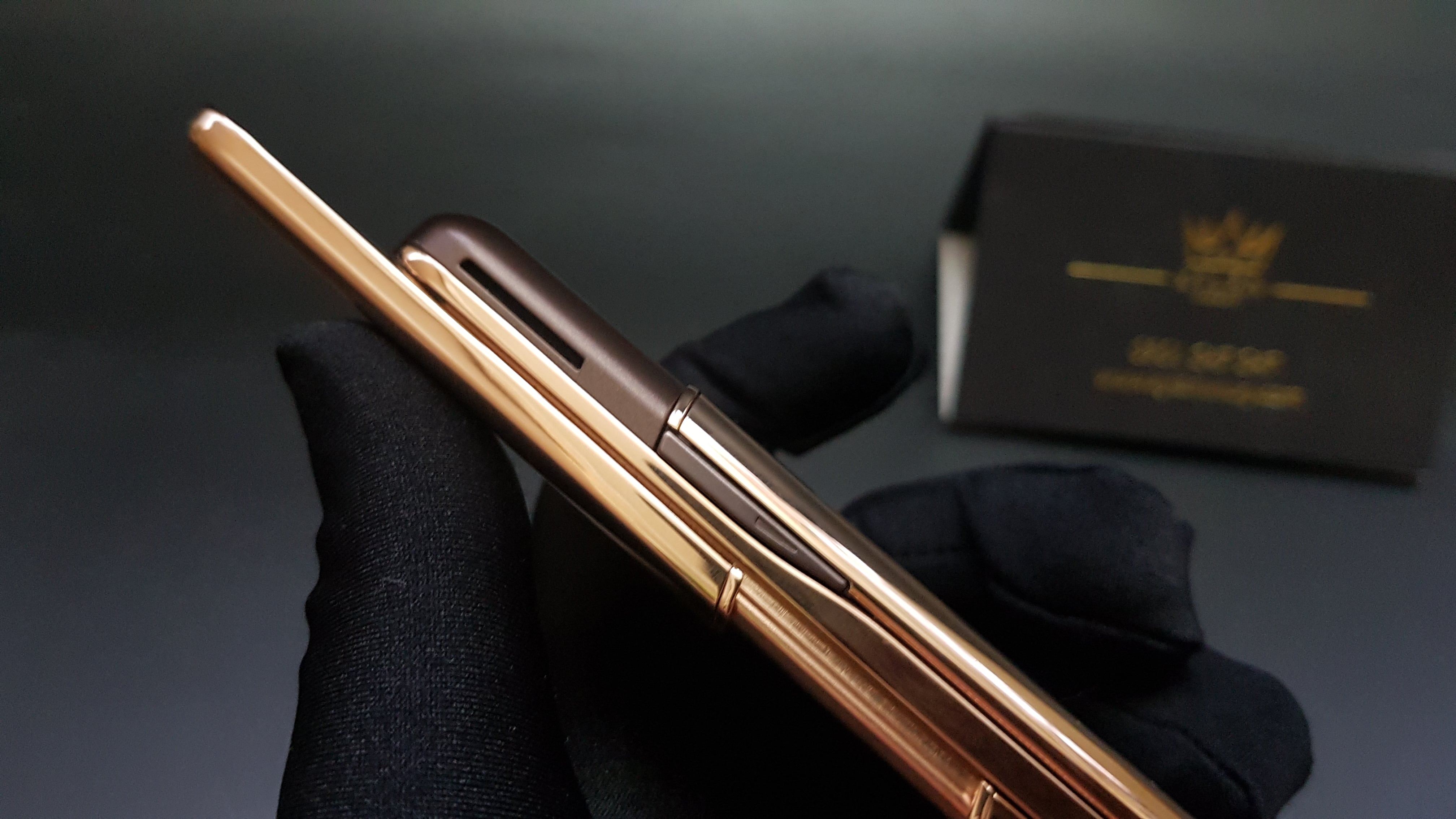 Nokia 8800 Arte Rose Gold vỏ chế tác đẹp 99% 9 Kỳ Lân Luxury nokia 8800 arte rose gold vo che tac 33 Nokia 8800 Arte Rose Gold vỏ chế tác đẹp 99%