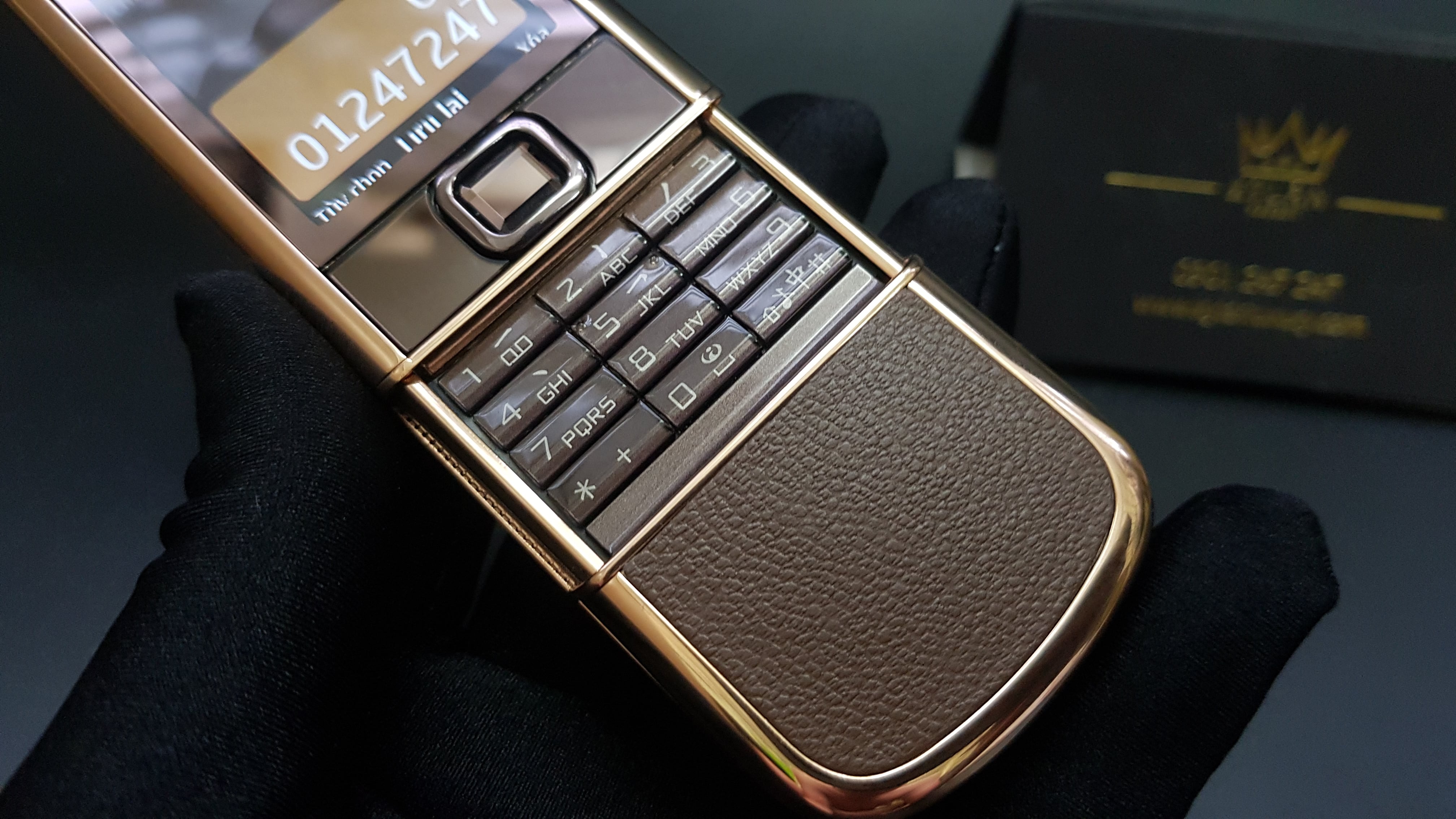 Nokia 8800 Arte Rose Gold vỏ chế tác đẹp 99% 22 Kỳ Lân Luxury nokia 8800 arte rose gold vo che tac 6 Nokia 8800 Arte Rose Gold vỏ chế tác đẹp 99%