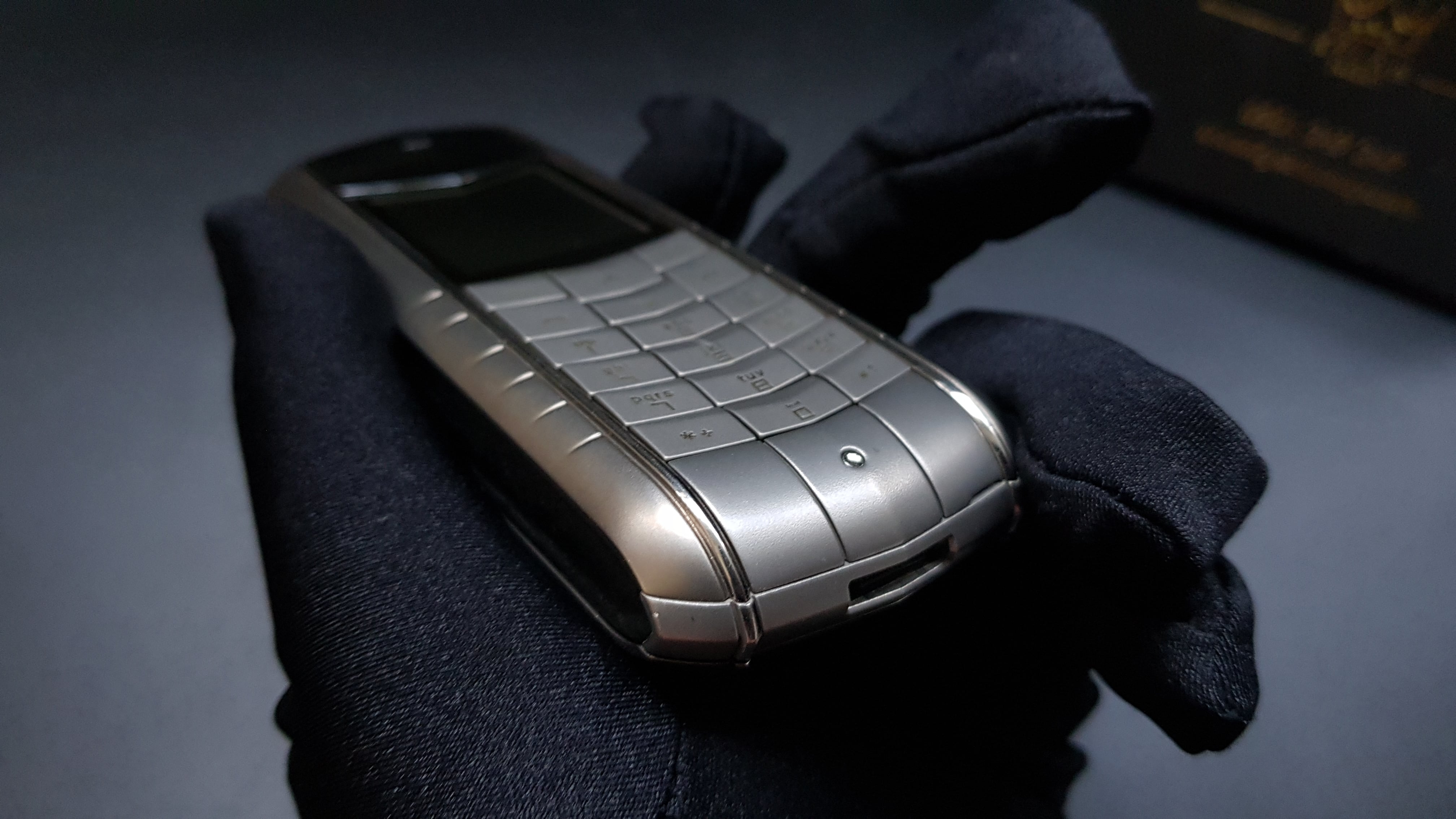 Vertu Ascent đời đầu nguyên zin đẹp 99% 20 Kỳ Lân Luxury vertu ascent doi dau nguyen zin 22 Vertu Ascent đời đầu nguyên zin đẹp 99%