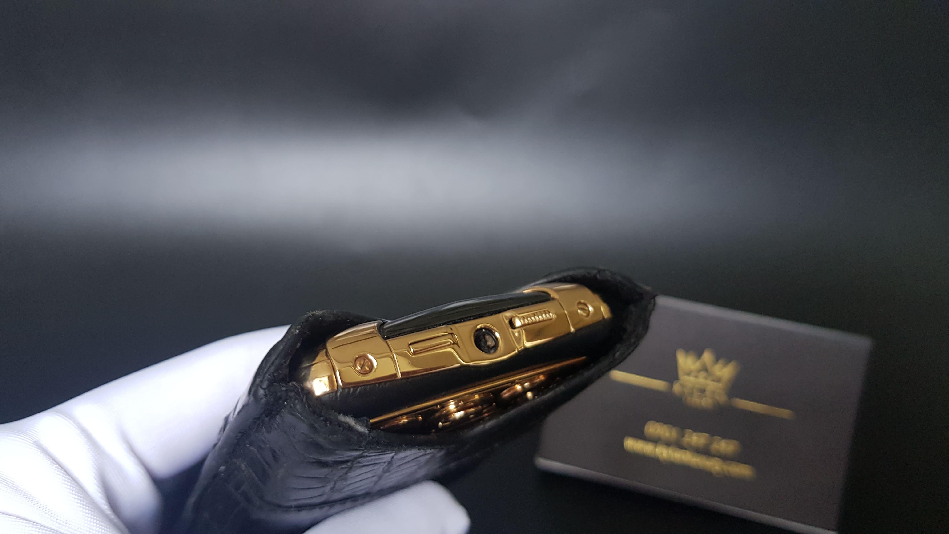 Vertu Quest chính hãng vàng khối 750 độc quyền 2 Kỳ Lân Luxury vertu quest vang khoi 750 63 Vertu Quest chính hãng vàng khối 750 độc quyền