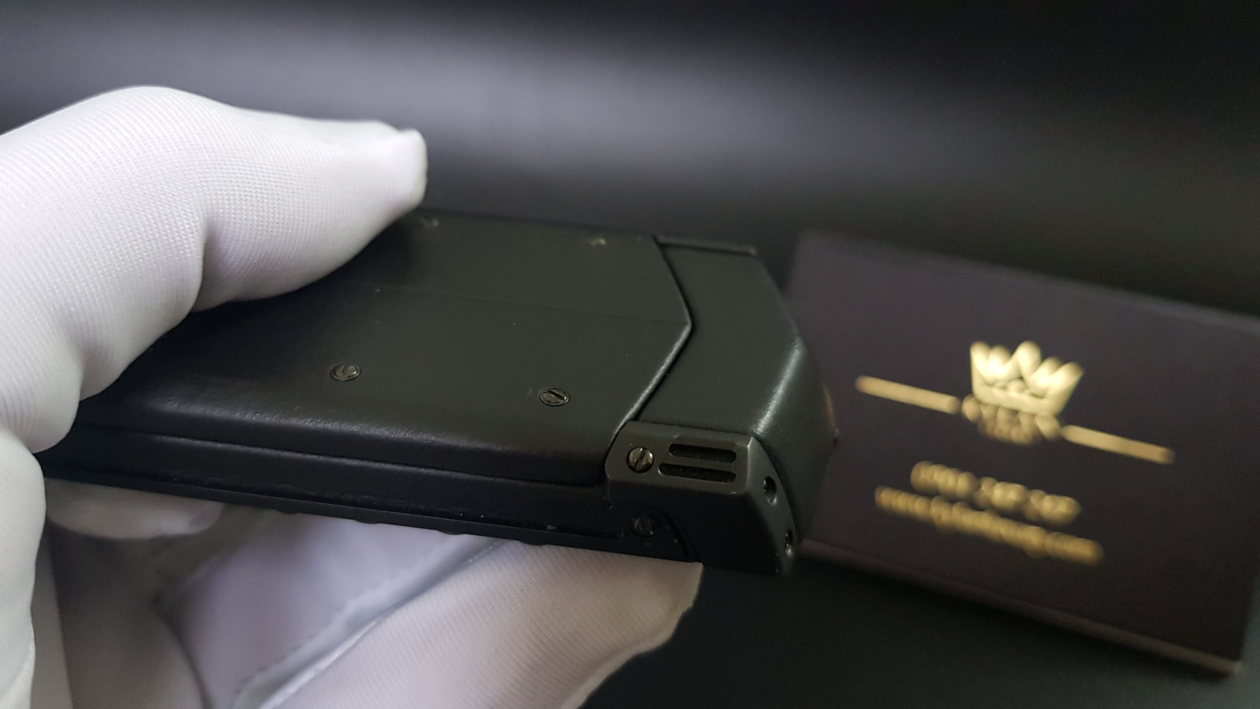 Vertu Signature S Black Pure fullbox nguyên hộp sách 3 Kỳ Lân Luxury vertu signature s black pure fullbox 42 Vertu Signature S Black Pure fullbox nguyên hộp sách