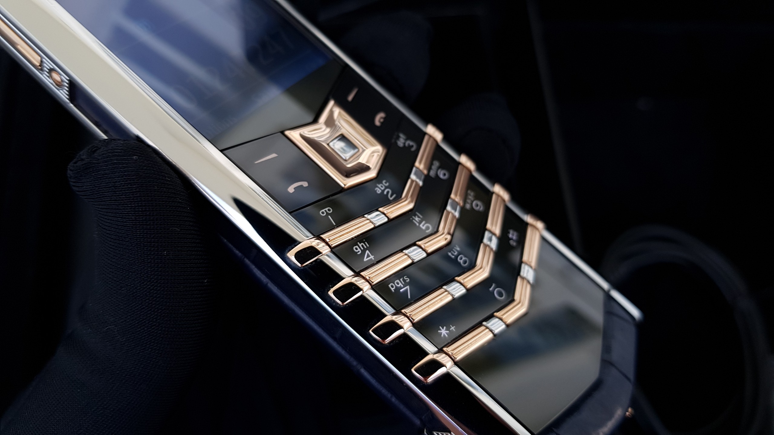 Vertu Signature S Blue Aligator Mix Gold 22 Kỳ Lân Luxury vertu signature s blu aligator mix gold 12 Vertu Signature S Blue Aligator Mix Gold