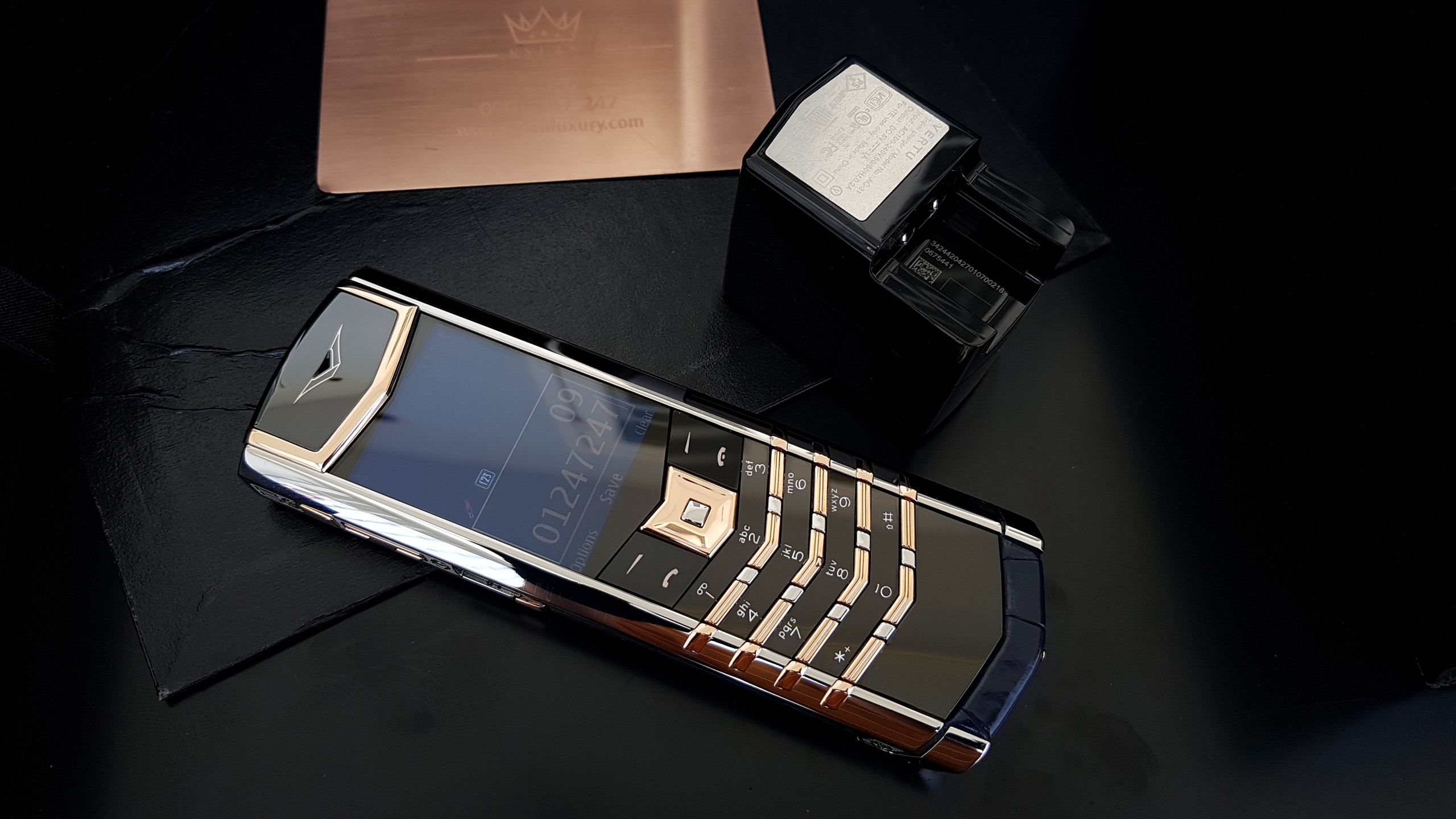Vertu Signature S Blue Aligator Mix Gold 24 Kỳ Lân Luxury vertu signature s blu aligator mix gold 14 Vertu Signature S Blue Aligator Mix Gold