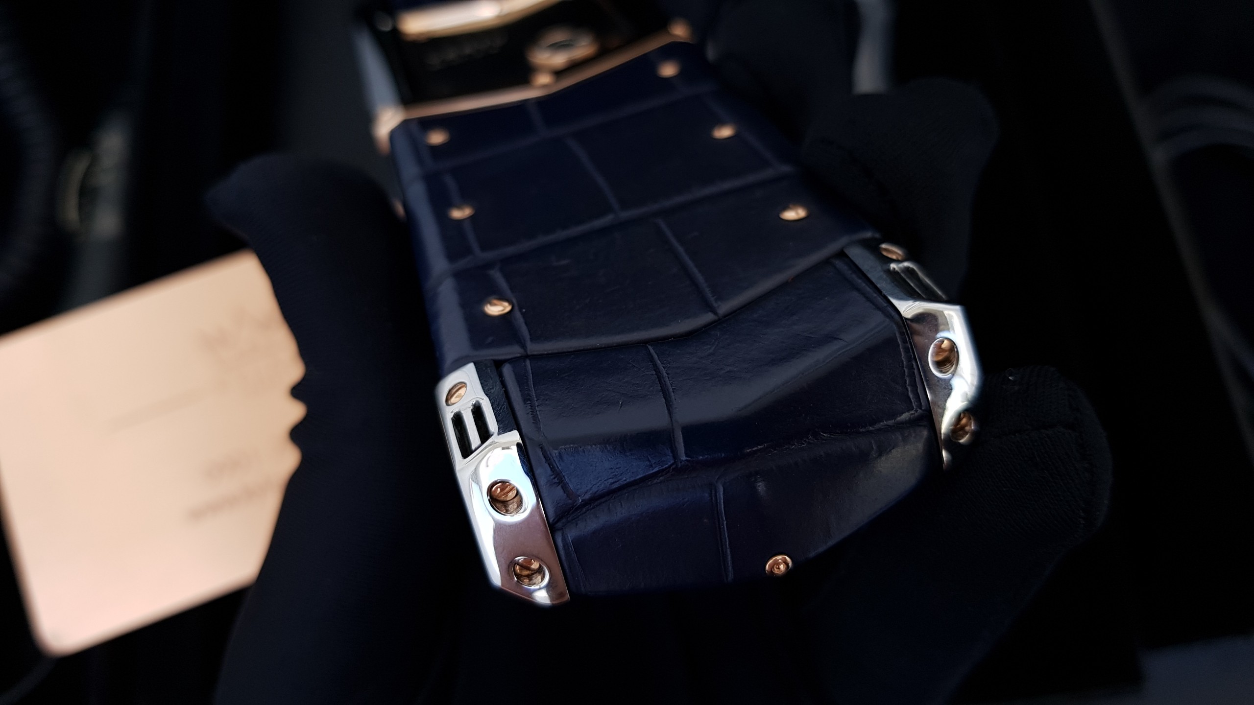 Vertu Signature S Blue Aligator Mix Gold 33 Kỳ Lân Luxury vertu signature s blu aligator mix gold 3 Vertu Signature S Blue Aligator Mix Gold