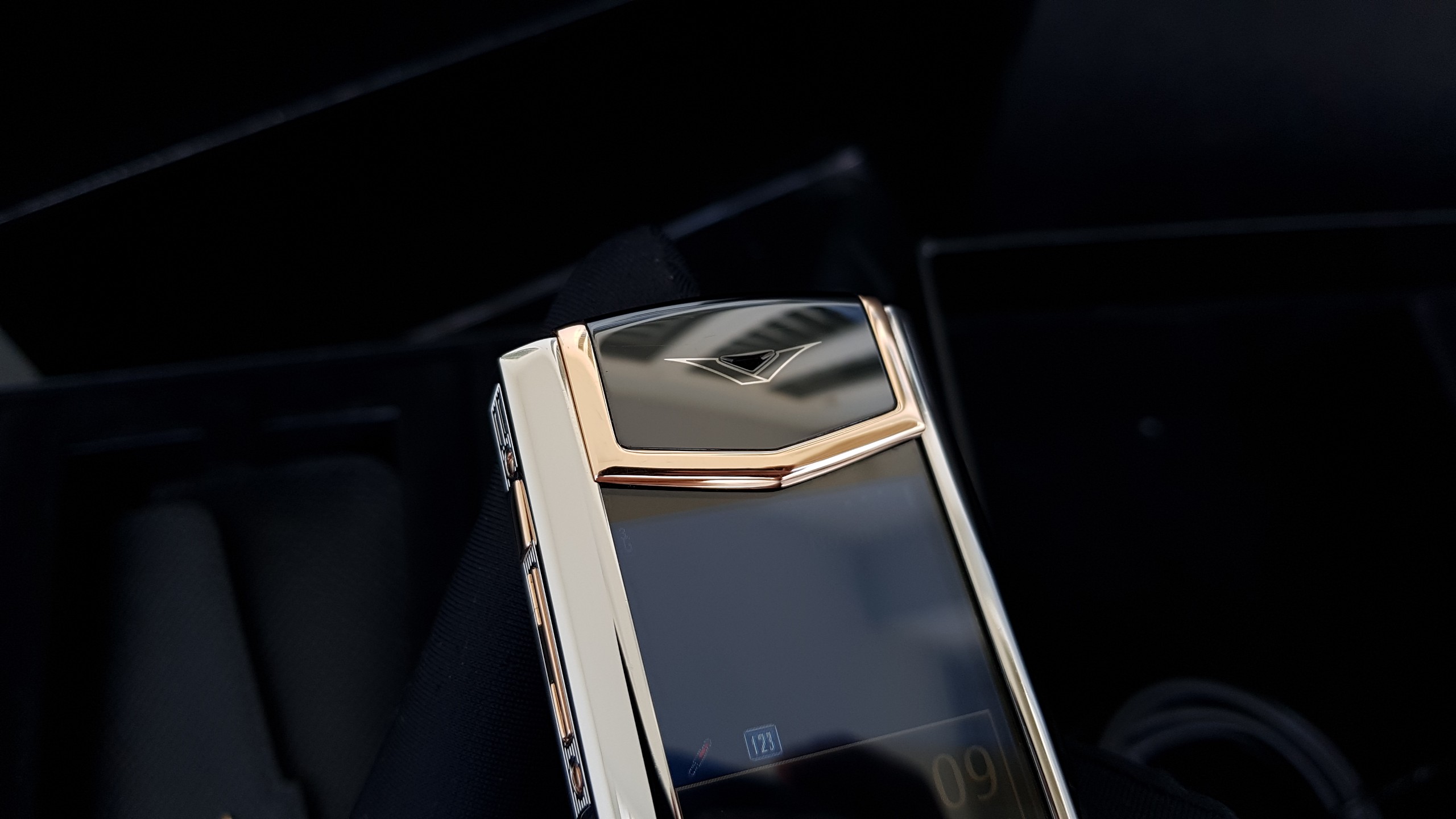 Vertu Signature S Blue Aligator Mix Gold 4 Kỳ Lân Luxury vertu signature s blu aligator mix gold 34 Vertu Signature S Blue Aligator Mix Gold