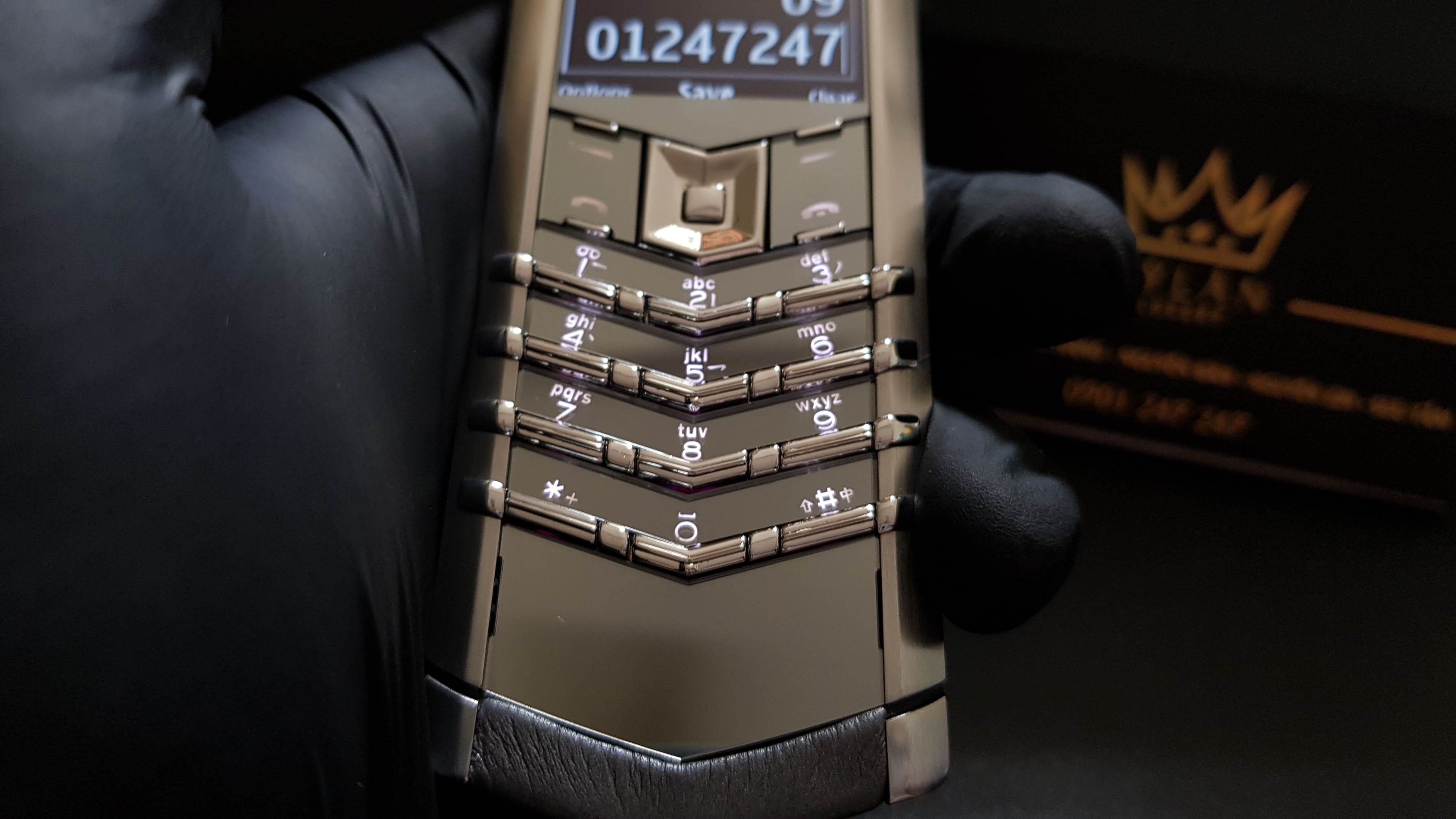 Vertu Signature S thép da xám nguyên bản zin 34 Kỳ Lân Luxury vertu signature s da xam khoi 3 Vertu Signature S thép da xám nguyên bản zin