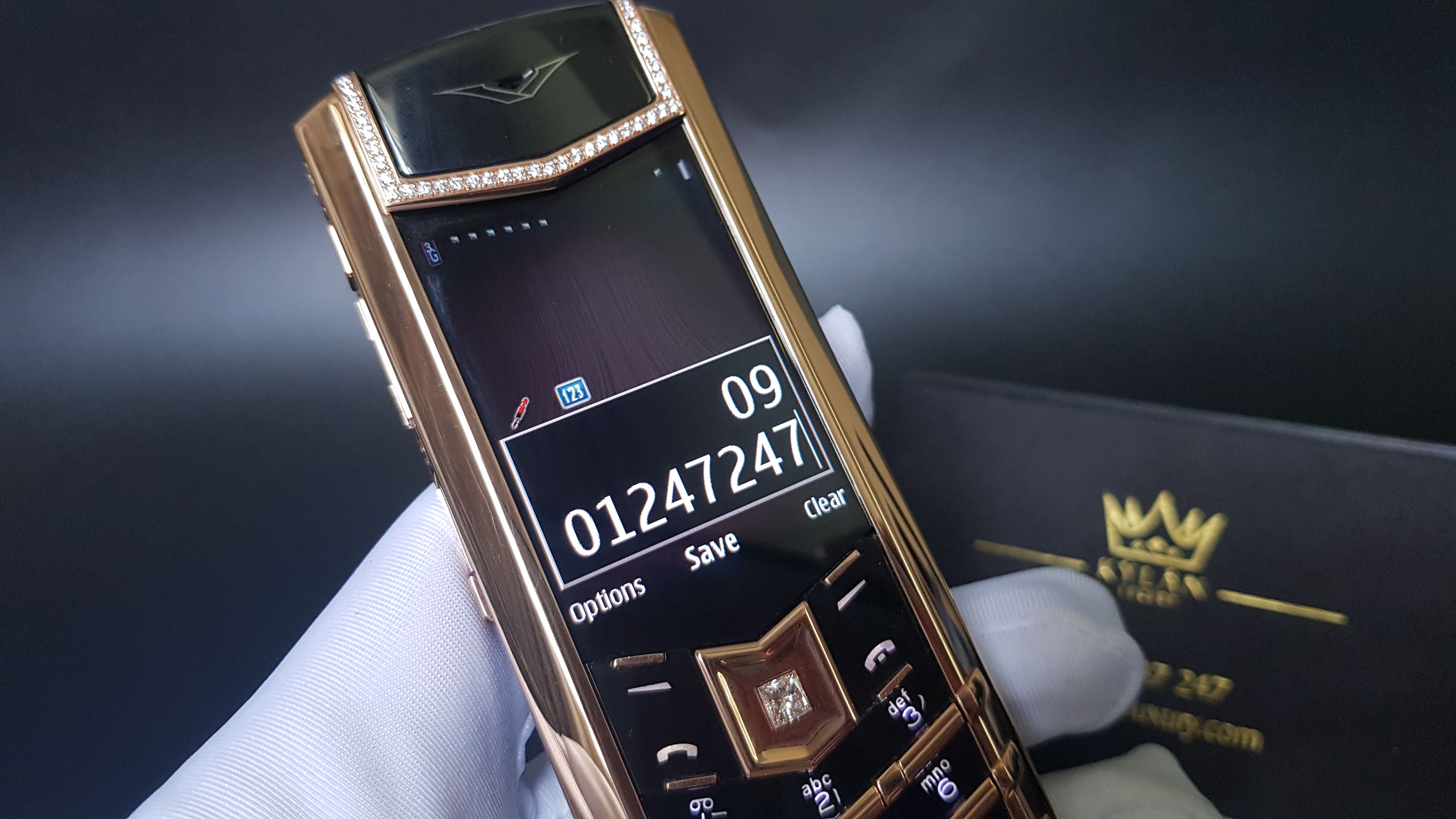 Vertu Signature S Diamond Gold 750 37 Kỳ Lân Luxury vertu signature s diamond gold 750 6 Vertu Signature S Diamond Gold 750