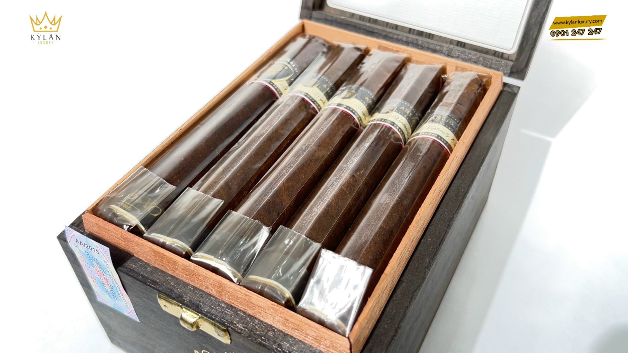 Xì gà Balmoral Anejo XO 20 GRAN TORO 11 Kỳ Lân Luxury xi ga balmoral anejo xo 20 gran toro 11 Xì gà Balmoral Anejo XO 20 GRAN TORO