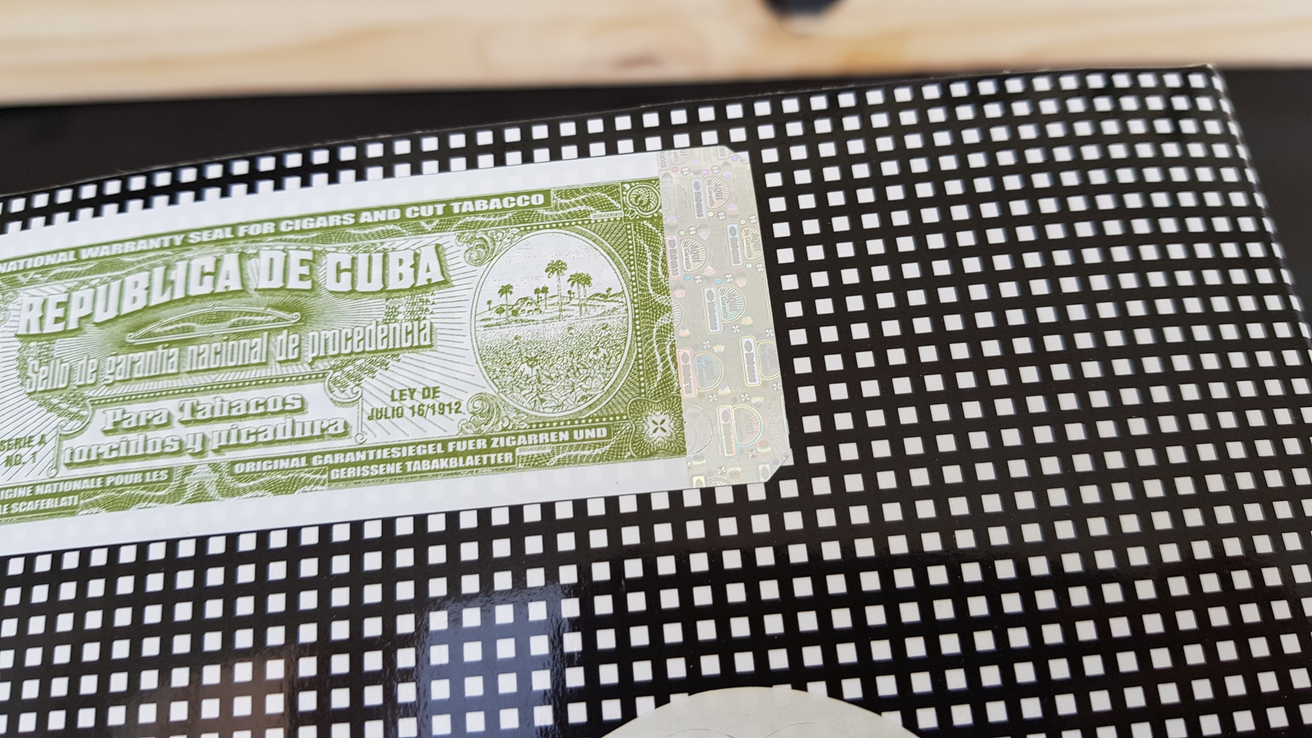 Xì gà Cohiba 7 Kỳ Lân Luxury xi ga cohiba 5 Xì gà Cohiba