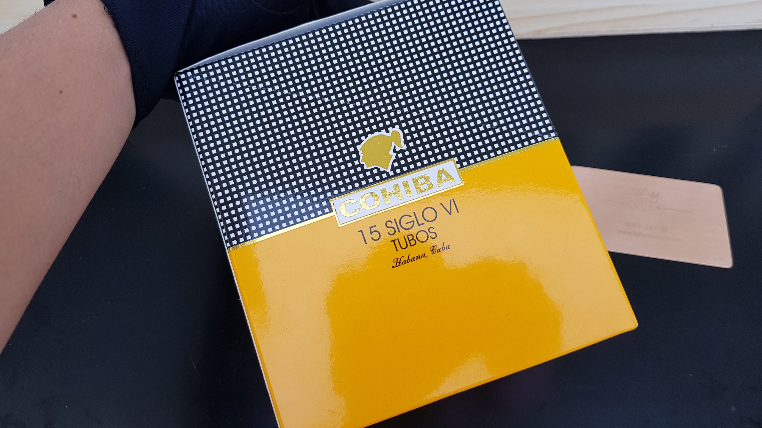 Xì gà Cohiba 8 Kỳ Lân Luxury xi ga cohiba 6 Xì gà Cohiba