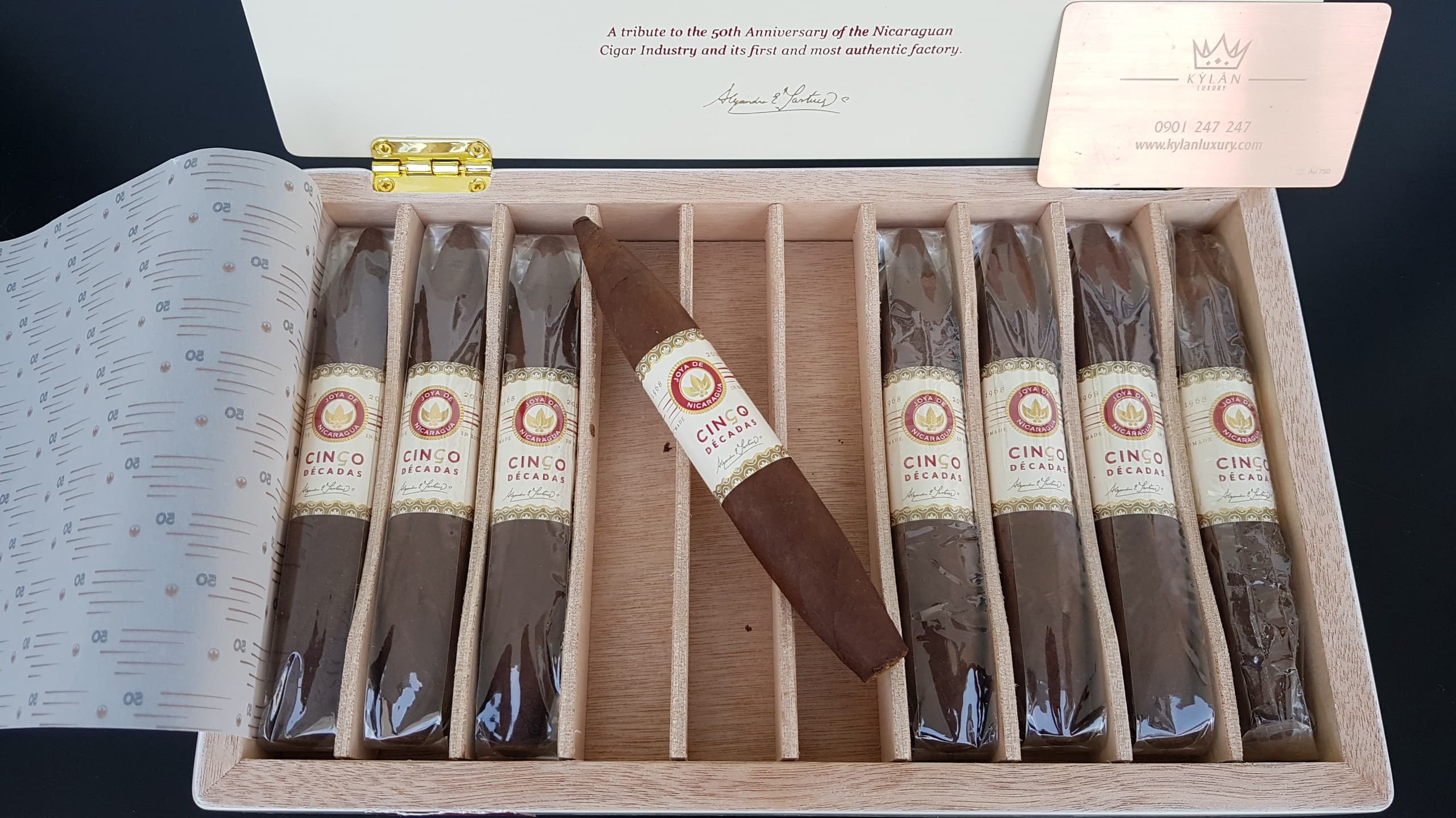 Xì gà Joya de Nicaragua Cinco Décadas Diadema 27 Kỳ Lân Luxury xi ga joya de nicaragua cinco de cadas diadema 10 Xì gà Joya de Nicaragua Cinco Décadas Diadema