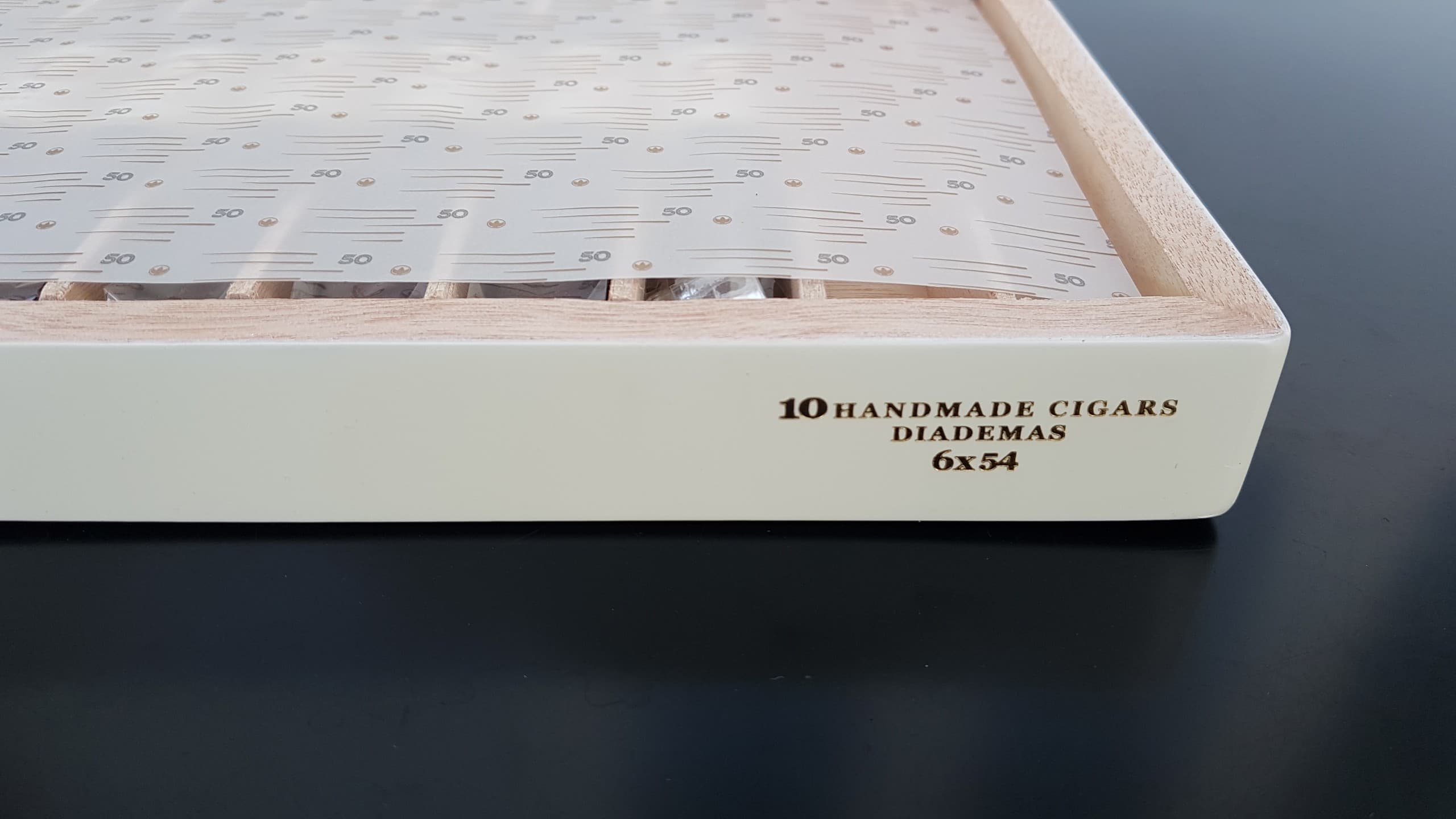 Xì gà Joya de Nicaragua Cinco Décadas Diadema 20 Kỳ Lân Luxury xi ga joya de nicaragua cinco de cadas diadema 24 Xì gà Joya de Nicaragua Cinco Décadas Diadema