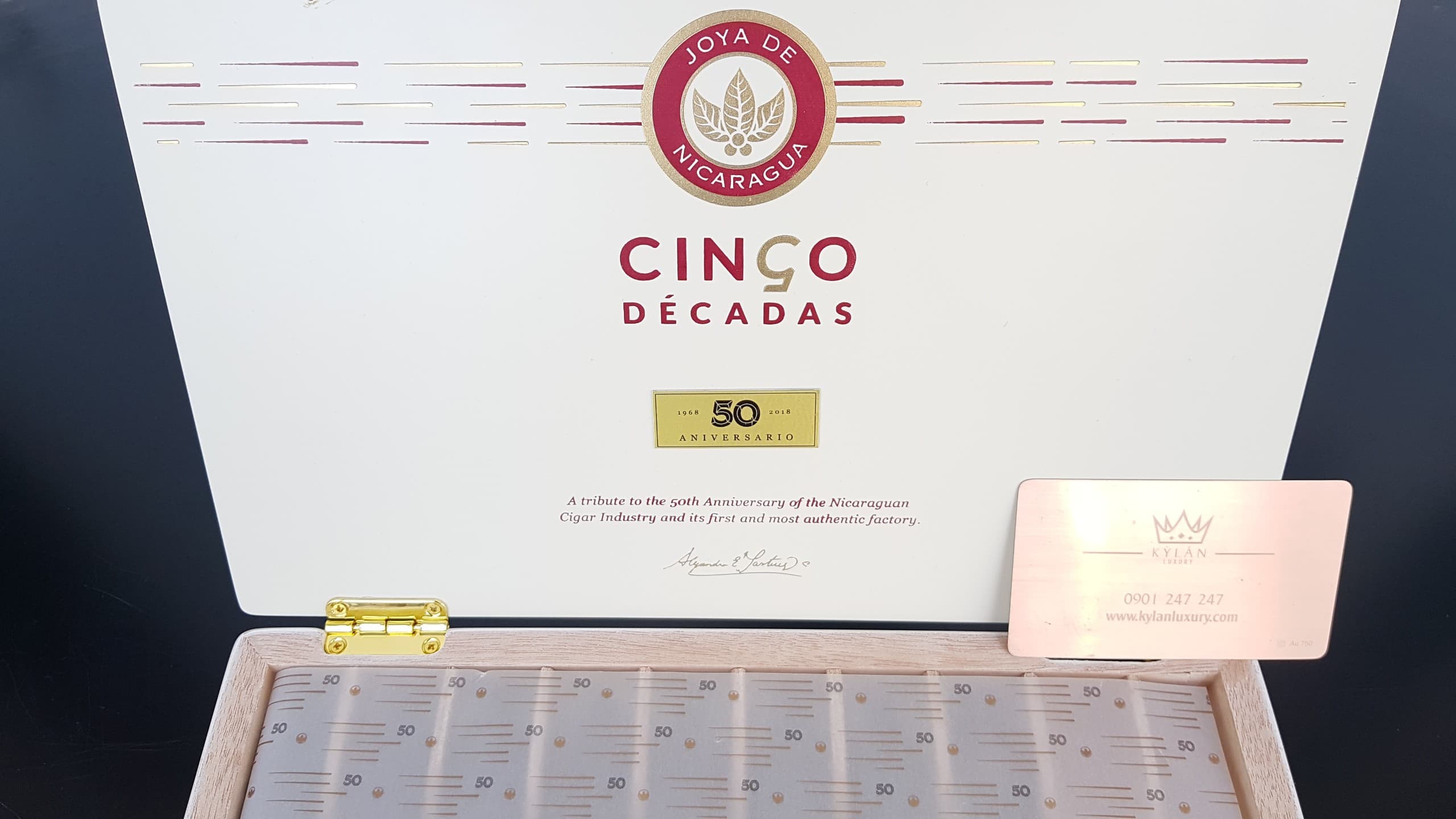 Xì gà Joya de Nicaragua Cinco Décadas Diadema 3 Kỳ Lân Luxury xi ga joya de nicaragua cinco de cadas diadema 27 Xì gà Joya de Nicaragua Cinco Décadas Diadema