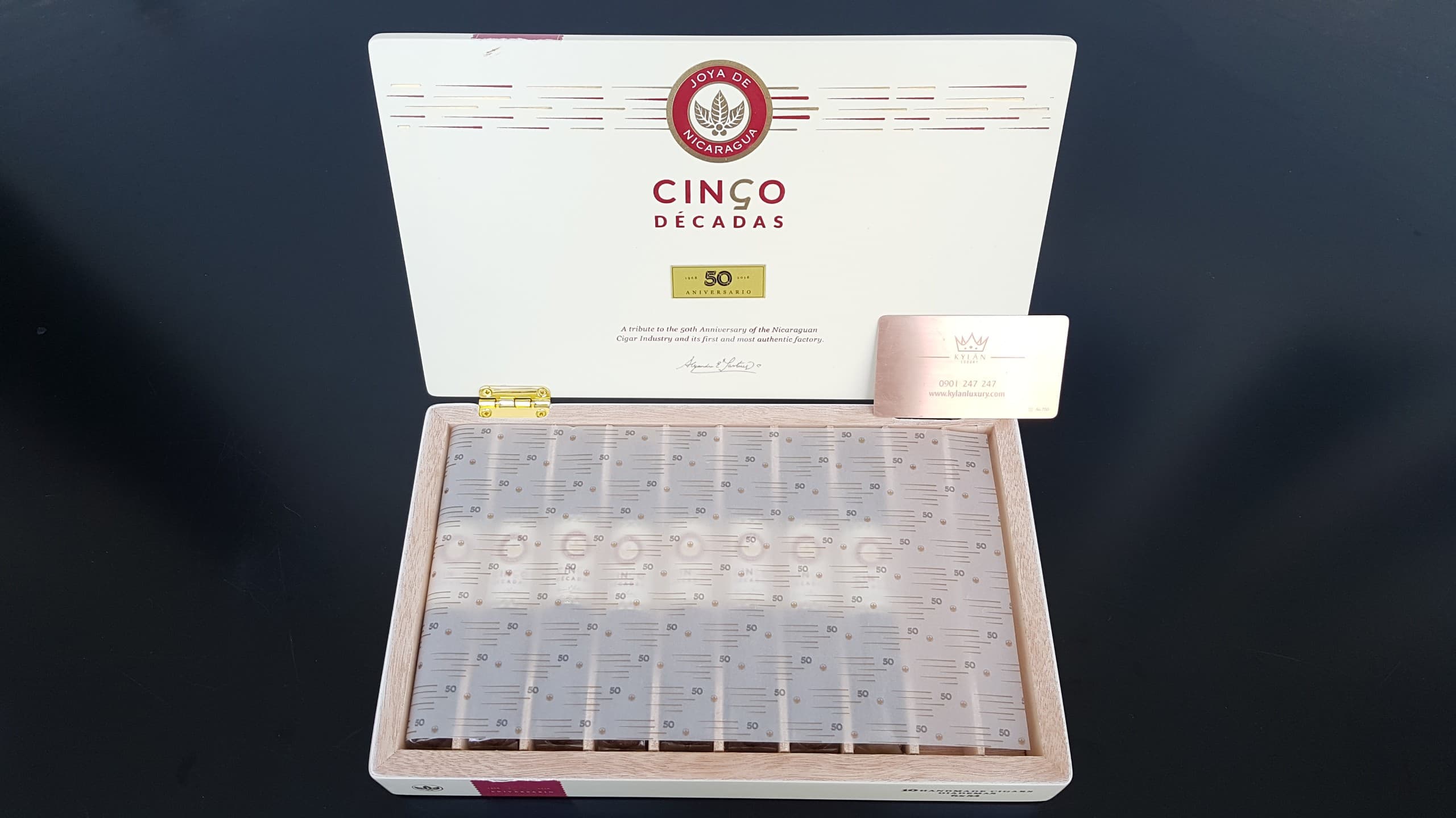 Xì gà Joya de Nicaragua Cinco Décadas Diadema 4 Kỳ Lân Luxury xi ga joya de nicaragua cinco de cadas diadema 28 Xì gà Joya de Nicaragua Cinco Décadas Diadema