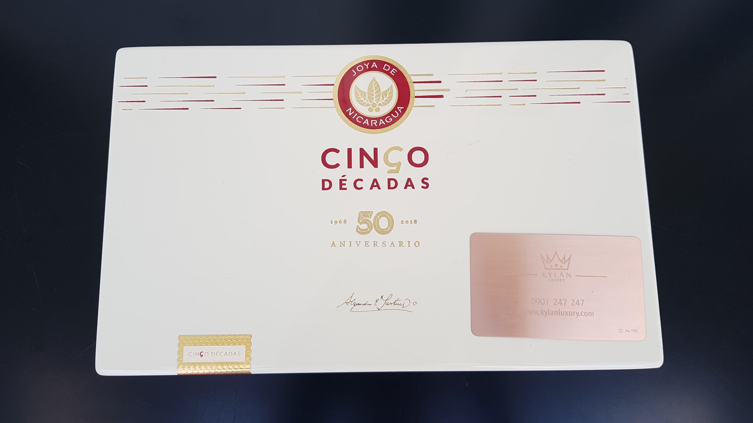 Xì gà Joya de Nicaragua Cinco Décadas Diadema 8 Kỳ Lân Luxury xi ga joya de nicaragua cinco de cadas diadema 32 Xì gà Joya de Nicaragua Cinco Décadas Diadema