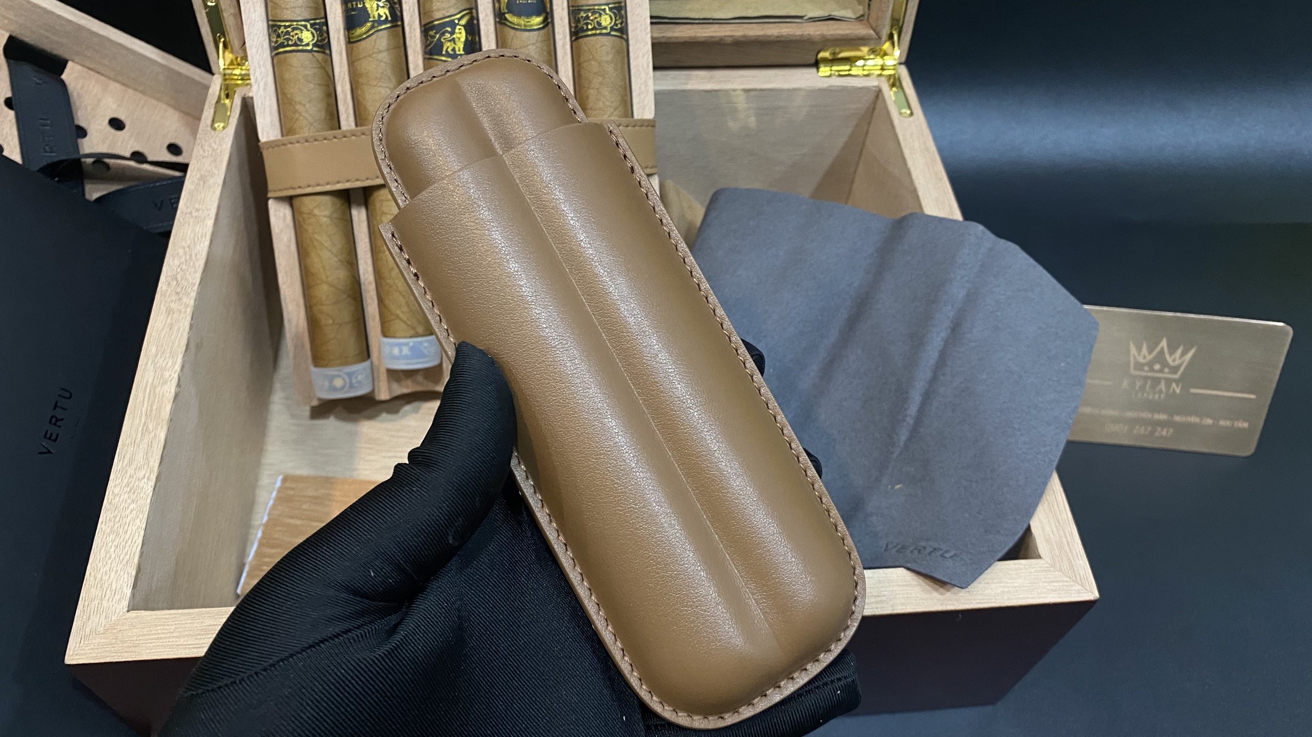 Xì gà Vertu - Cigar mang thương hiệu Vertu đẳng cấp đỉnh cao 27 Kỳ Lân Luxury xi ga vertu 13 Xì gà Vertu - Cigar mang thương hiệu Vertu đẳng cấp đỉnh cao