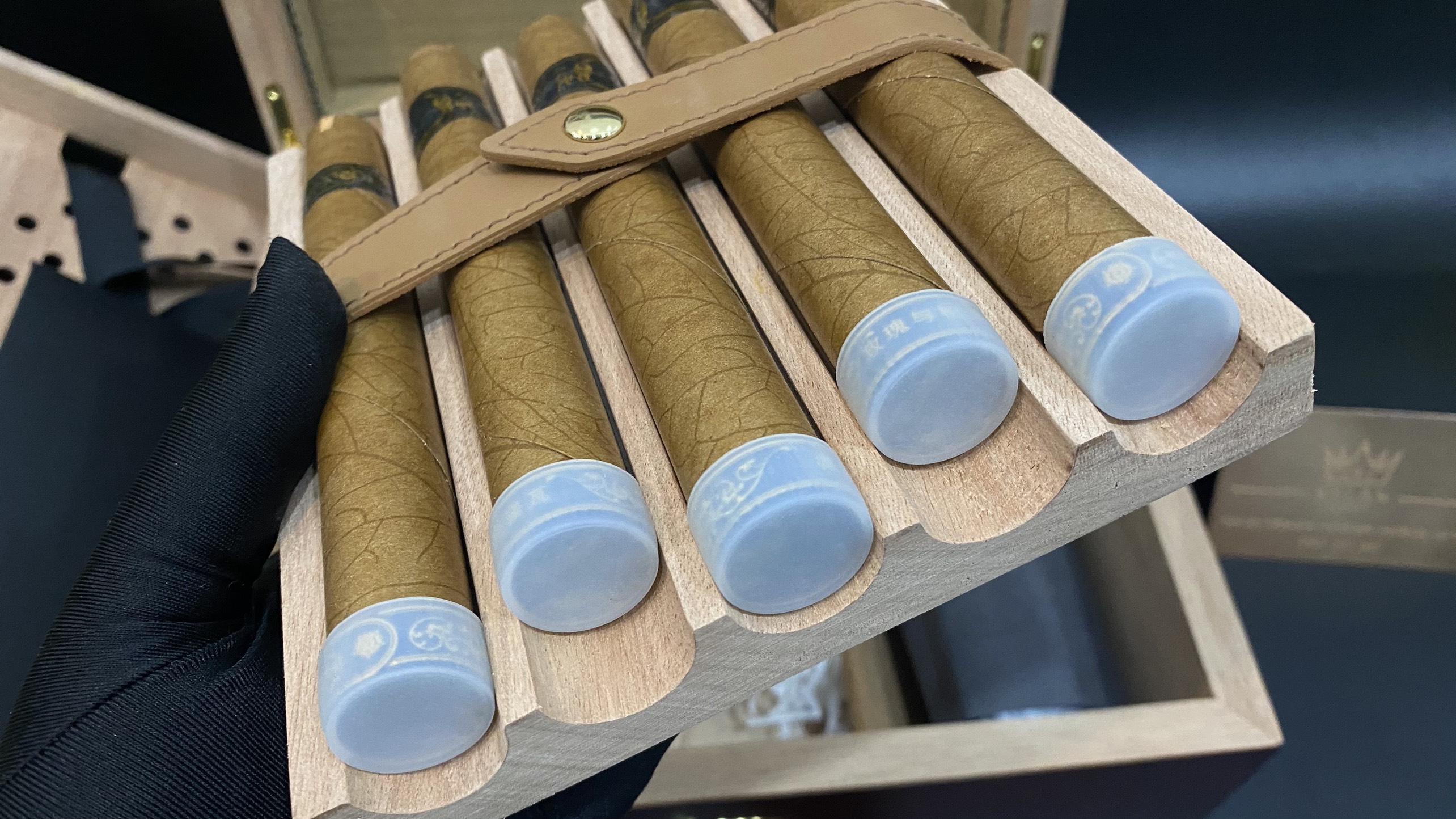 Xì gà Vertu - Cigar mang thương hiệu Vertu đẳng cấp đỉnh cao 31 Kỳ Lân Luxury xi ga vertu 18 Xì gà Vertu - Cigar mang thương hiệu Vertu đẳng cấp đỉnh cao