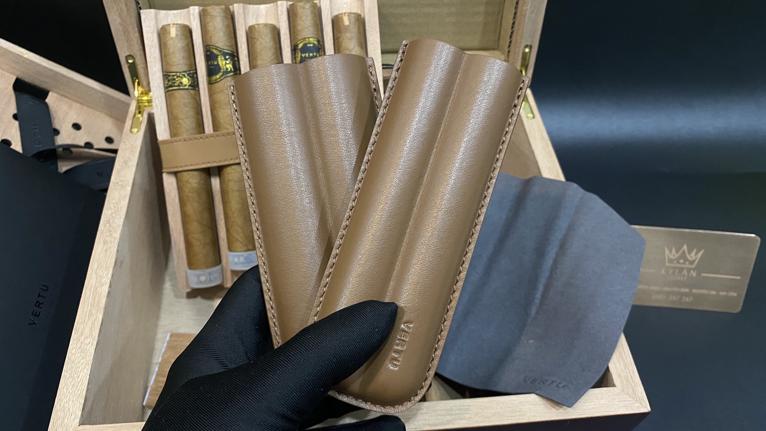 Xì gà Vertu - Cigar mang thương hiệu Vertu đẳng cấp đỉnh cao 15 Kỳ Lân Luxury xi ga vertu 22 Xì gà Vertu - Cigar mang thương hiệu Vertu đẳng cấp đỉnh cao