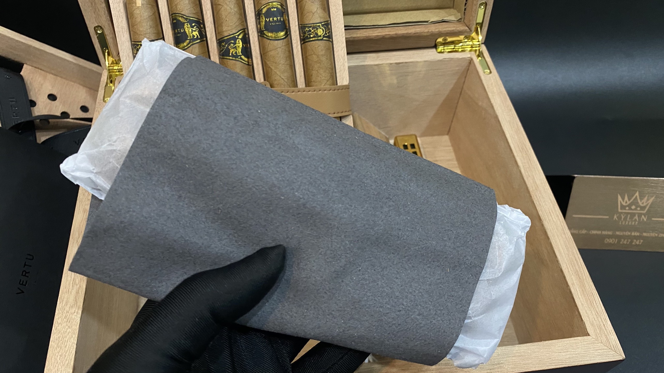 Xì gà Vertu - Cigar mang thương hiệu Vertu đẳng cấp đỉnh cao 17 Kỳ Lân Luxury xi ga vertu 24 Xì gà Vertu - Cigar mang thương hiệu Vertu đẳng cấp đỉnh cao