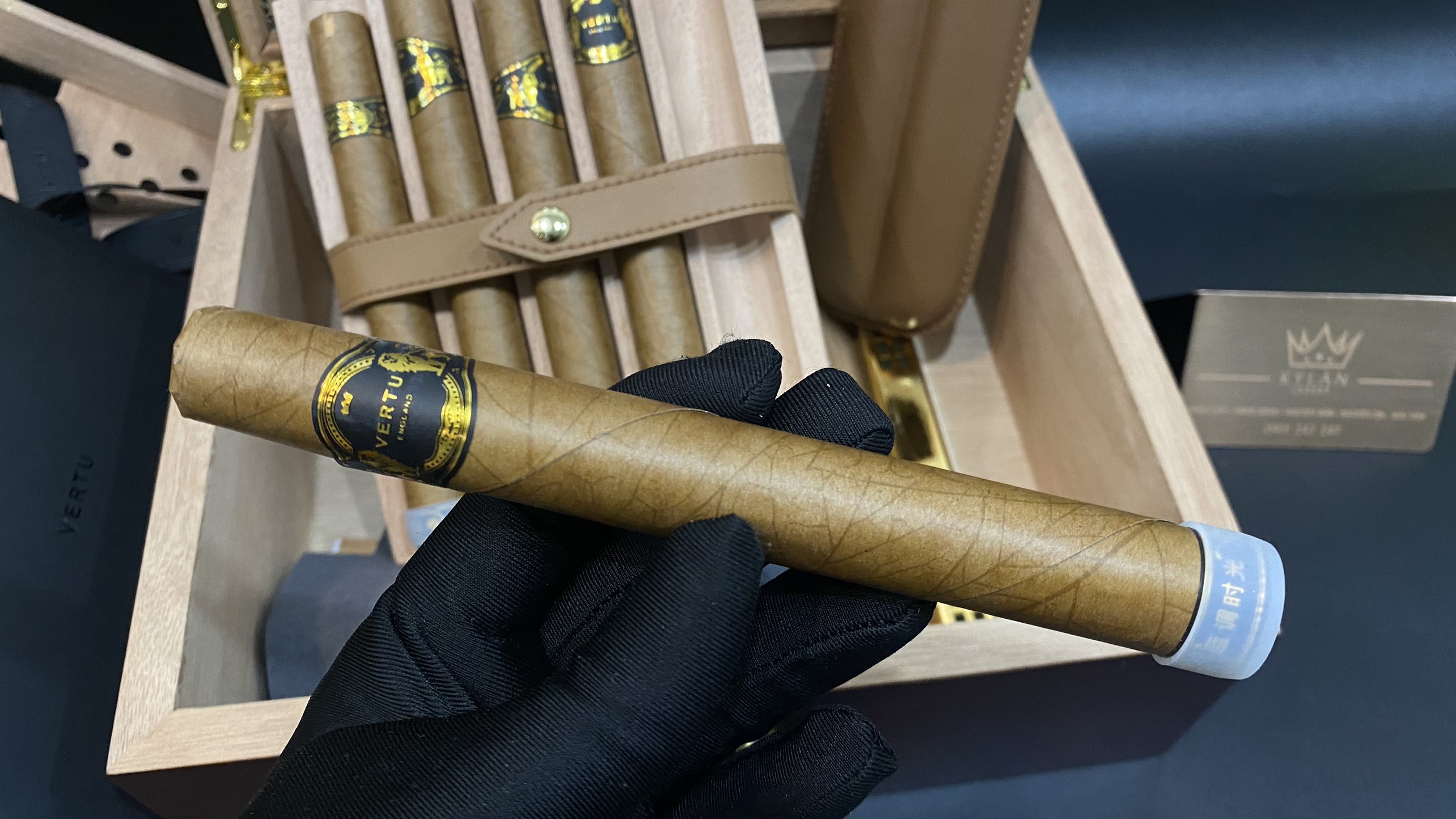 Xì gà Vertu - Cigar mang thương hiệu Vertu đẳng cấp đỉnh cao 21 Kỳ Lân Luxury xi ga vertu 28 Xì gà Vertu - Cigar mang thương hiệu Vertu đẳng cấp đỉnh cao