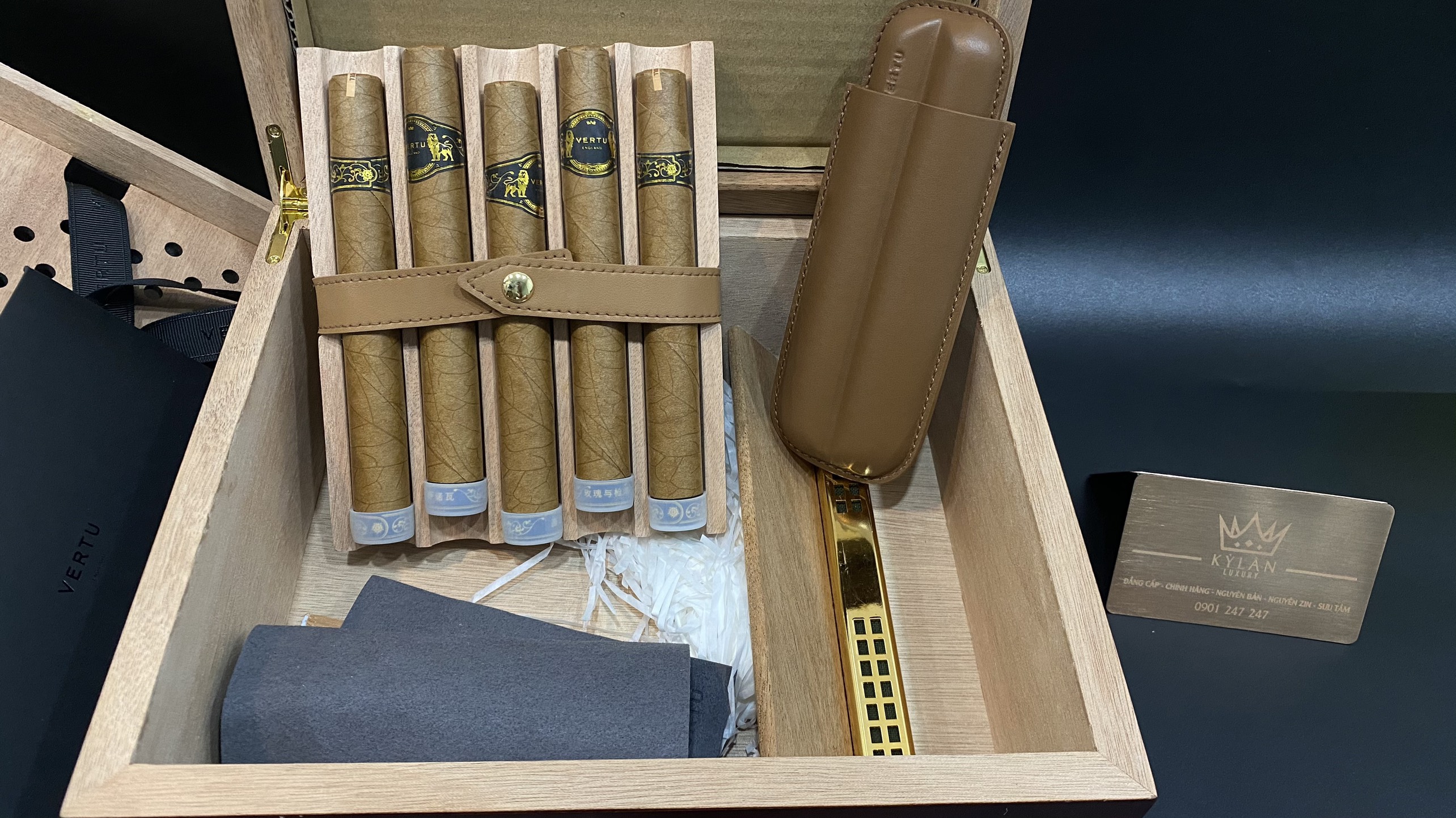 Xì gà Vertu - Cigar mang thương hiệu Vertu đẳng cấp đỉnh cao 3 Kỳ Lân Luxury xi ga vertu 30 Xì gà Vertu - Cigar mang thương hiệu Vertu đẳng cấp đỉnh cao