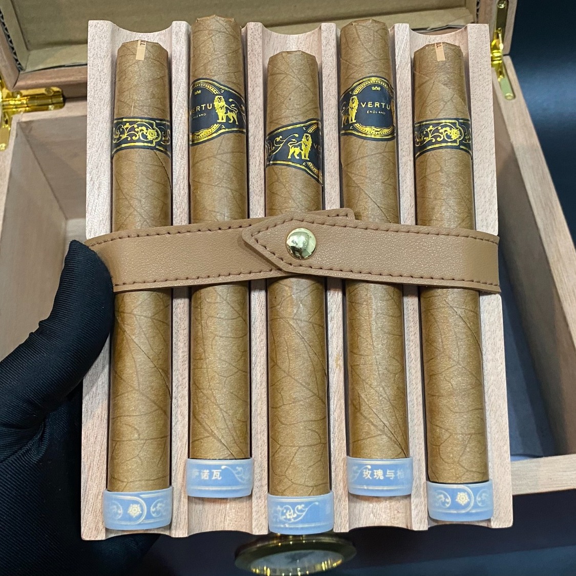 Xì gà Vertu - Cigar mang thương hiệu Vertu đẳng cấp đỉnh cao 32 Kỳ Lân Luxury xi ga vertu 9 Xì gà Vertu - Cigar mang thương hiệu Vertu đẳng cấp đỉnh cao