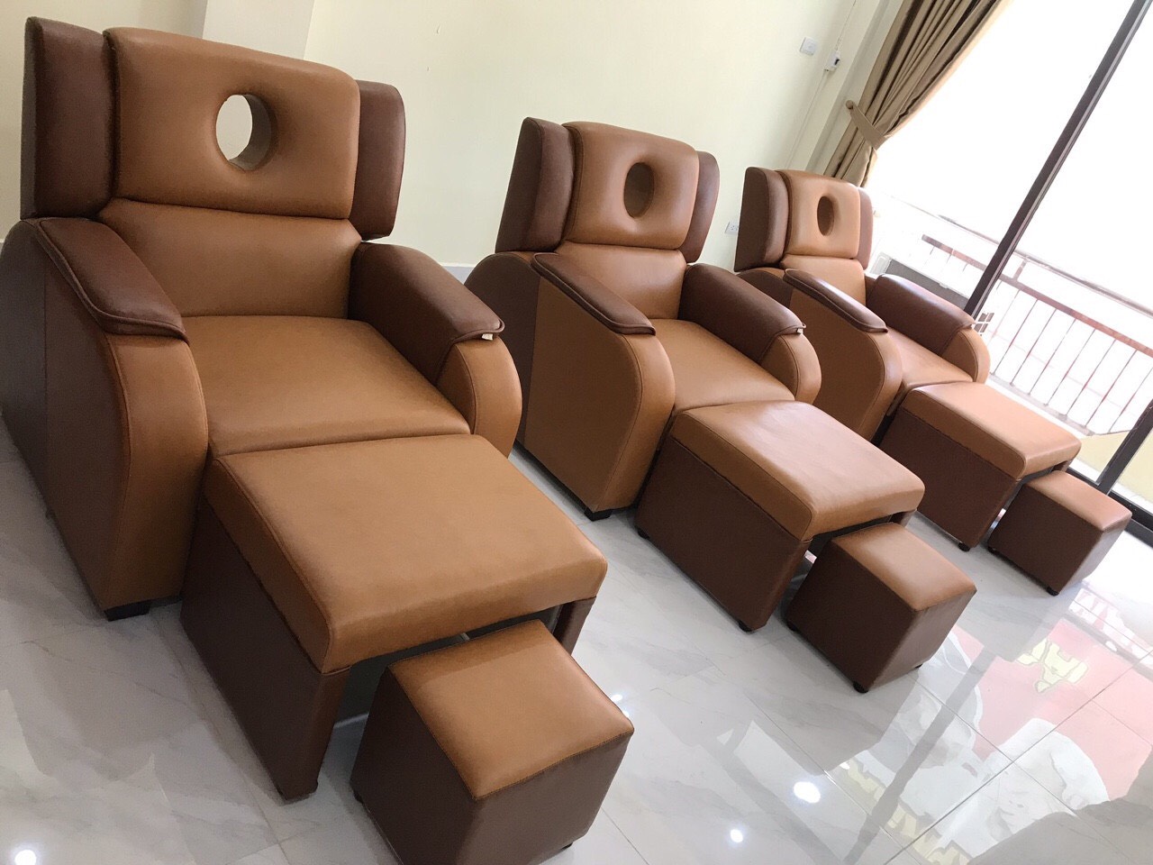 ghe-massage-chan-gia-re