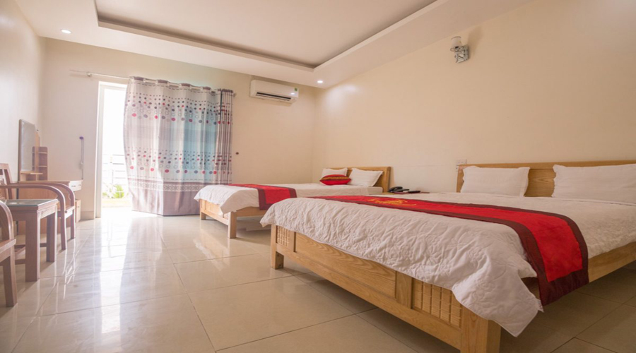 phòng ngủ khách sạn hồ ba bể