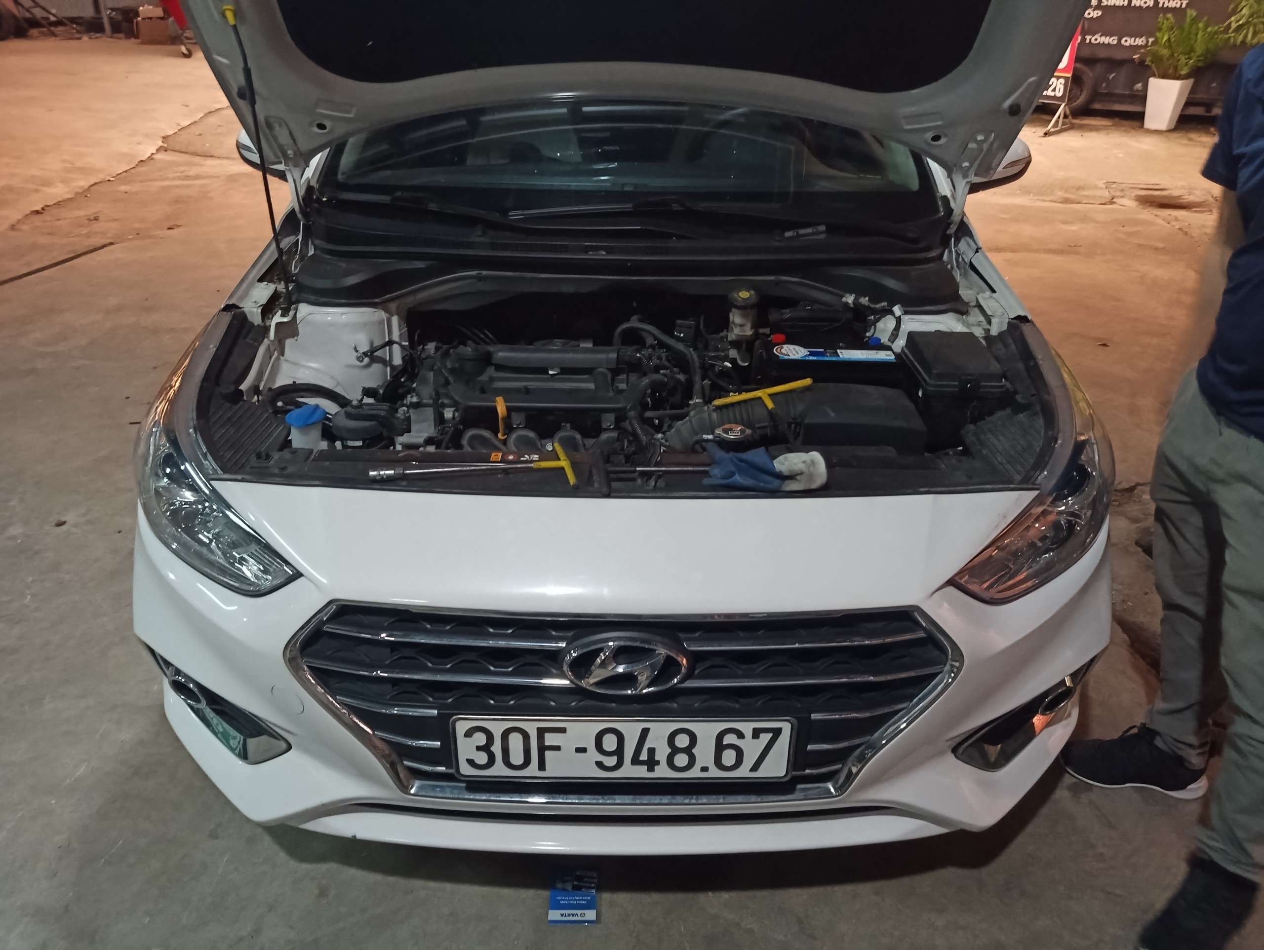 ắc quy thay cho xe hyundai accent