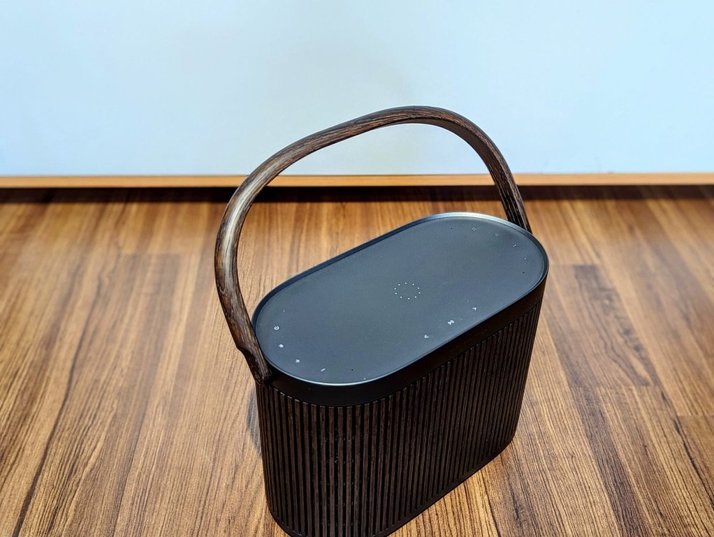 Loa di động Bang & Olufsen Beosound A5