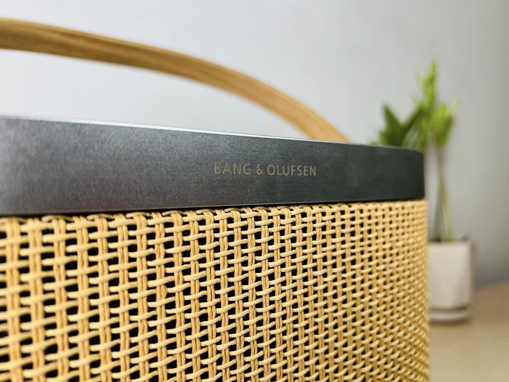 Loa di động Bang & Olufsen Beosound A5