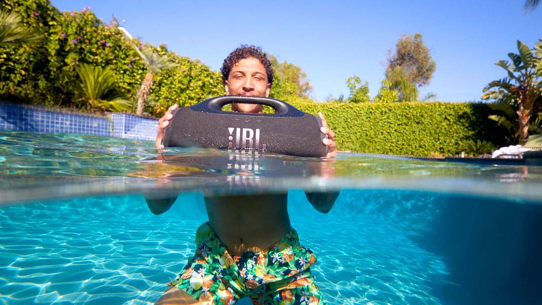 Đánh Giá Chuyên Sâu JBL Boombox 4: Sự Tái Sinh Của Một Huyền Thoại