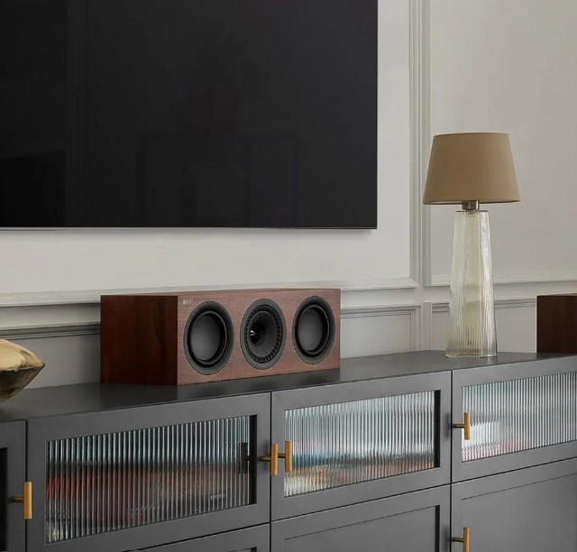 Loa KEF Q650c