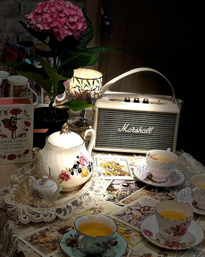 Marshall Kilburn Cream