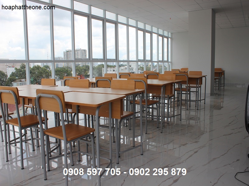 Bàn ghế The One đa dạng về kiểu dáng, có thể sắp xếp theo nhiều kiểu cách khác nhau