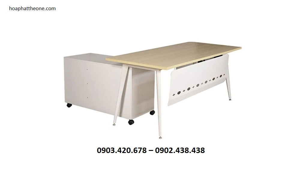 ban-giam-doc-chan-sat-2