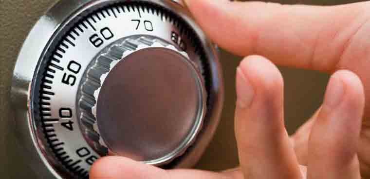 Cách đổi mã két khóa cơ cũng vô cùng đơn giản