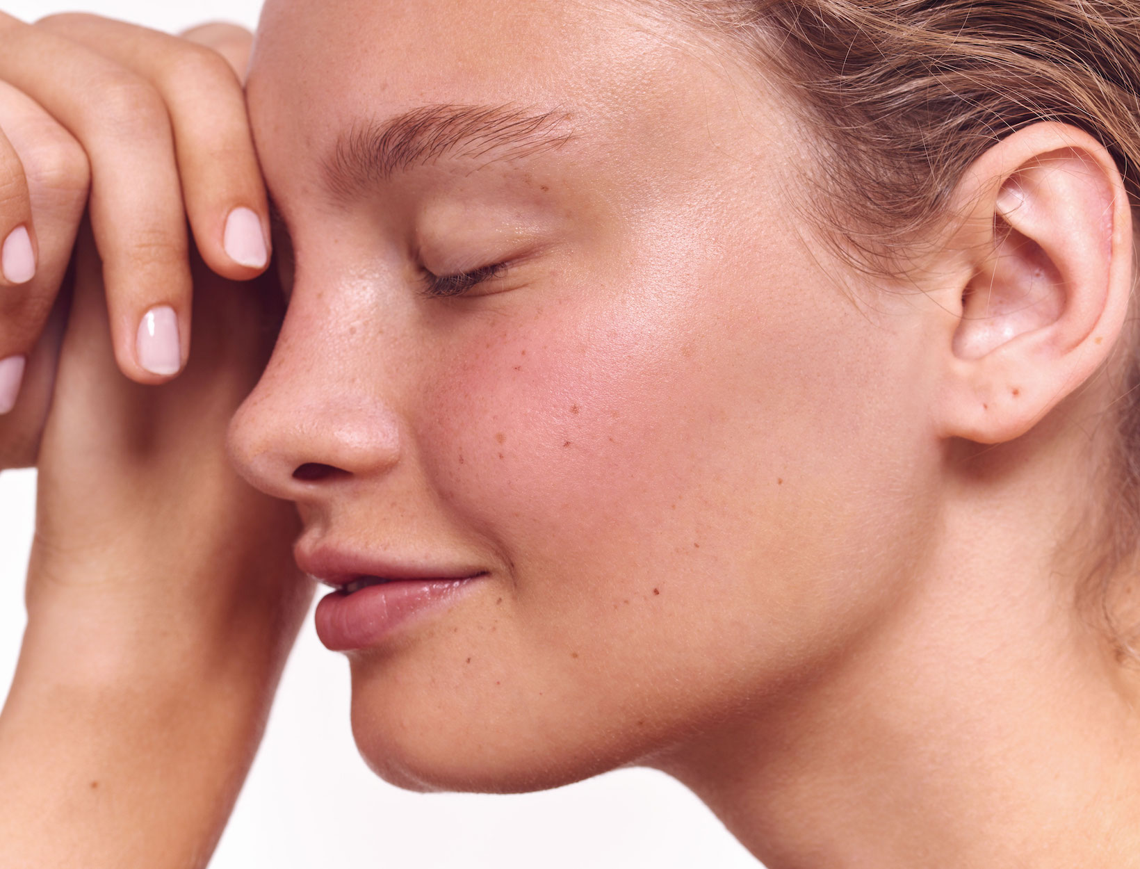 Sữa tắm có độ pH trung tính đảm bảo được tính tẩy rửa mà vẫn dịu nhẹ và không phá hoại lớp màng ẩm của da (nguồn ảnh: Internet)