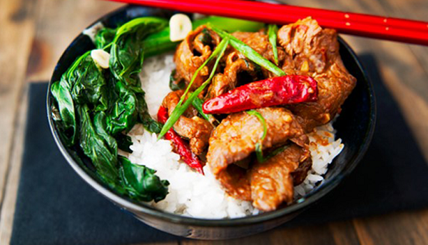 Thịt bò xào ớt