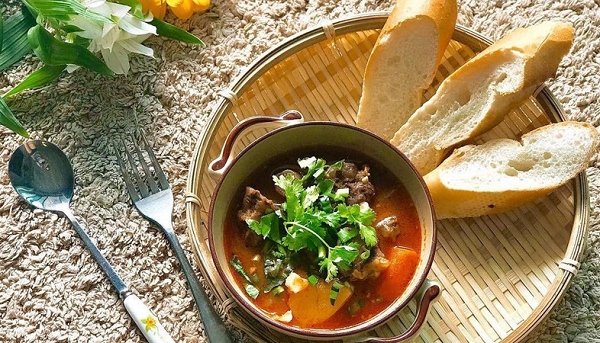 Bò sốt vang