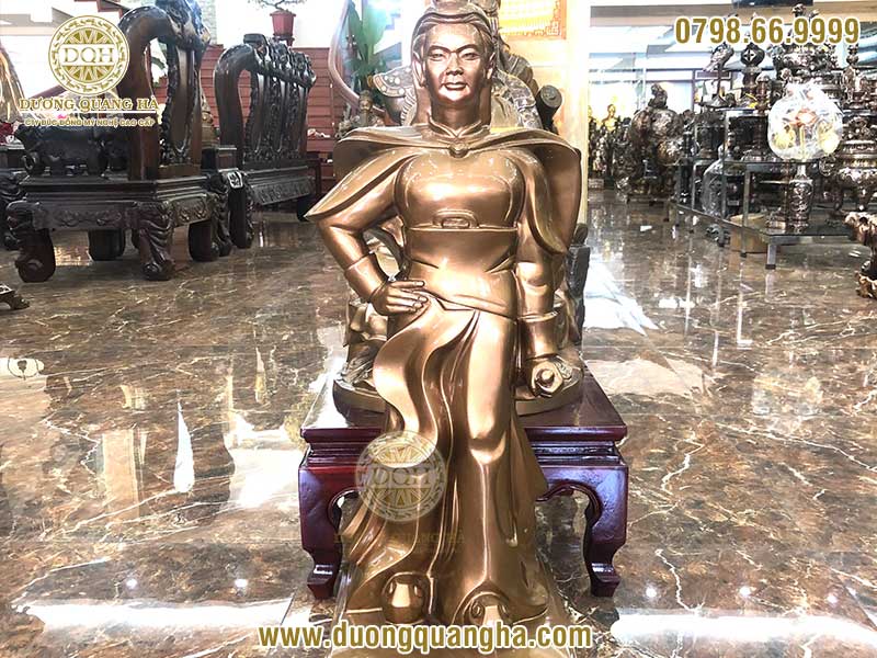 Tượng đồng nguyên chất nữ tướng Lê Chân